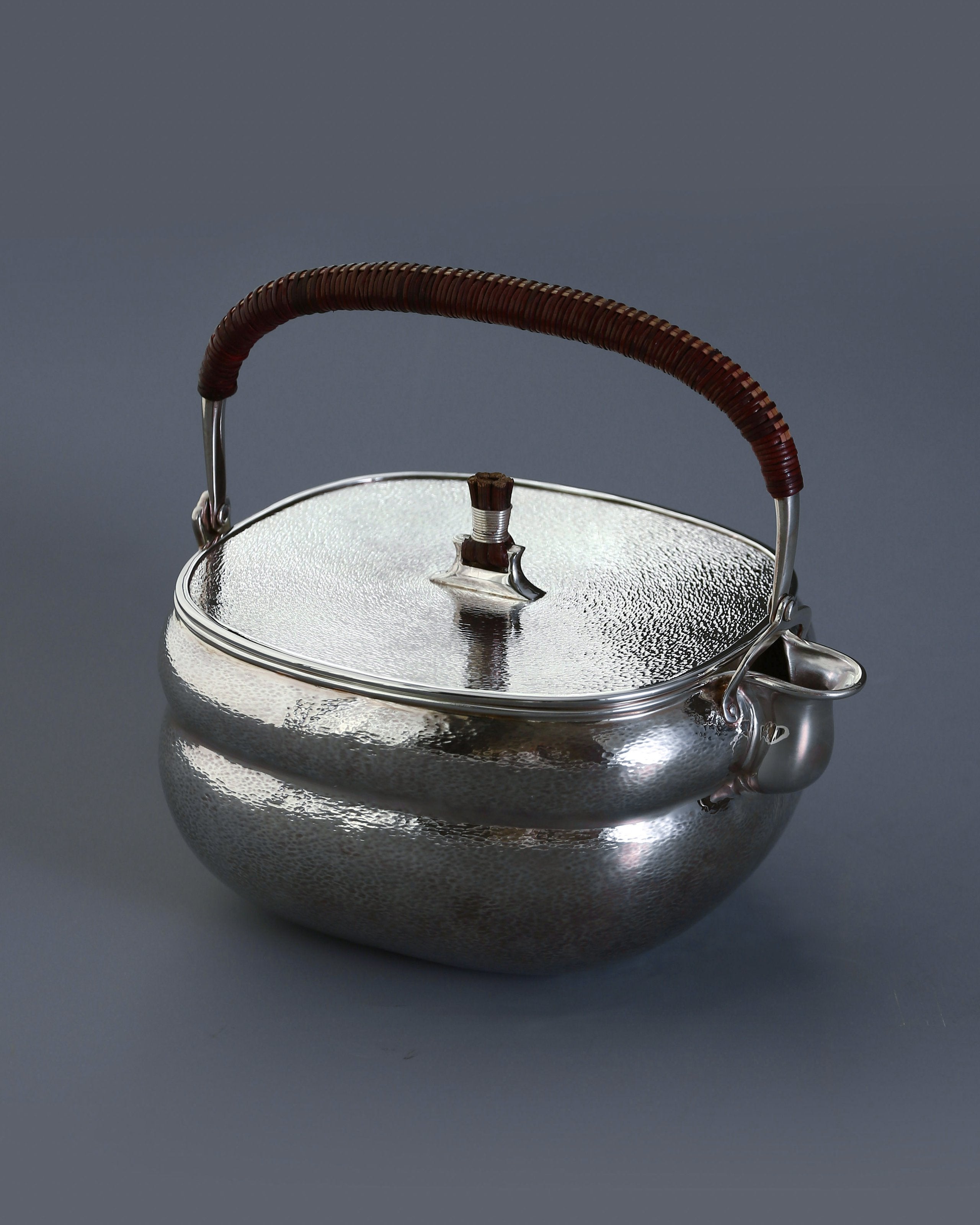 Hare's fur pattern gourd-shaped pure silver teapot