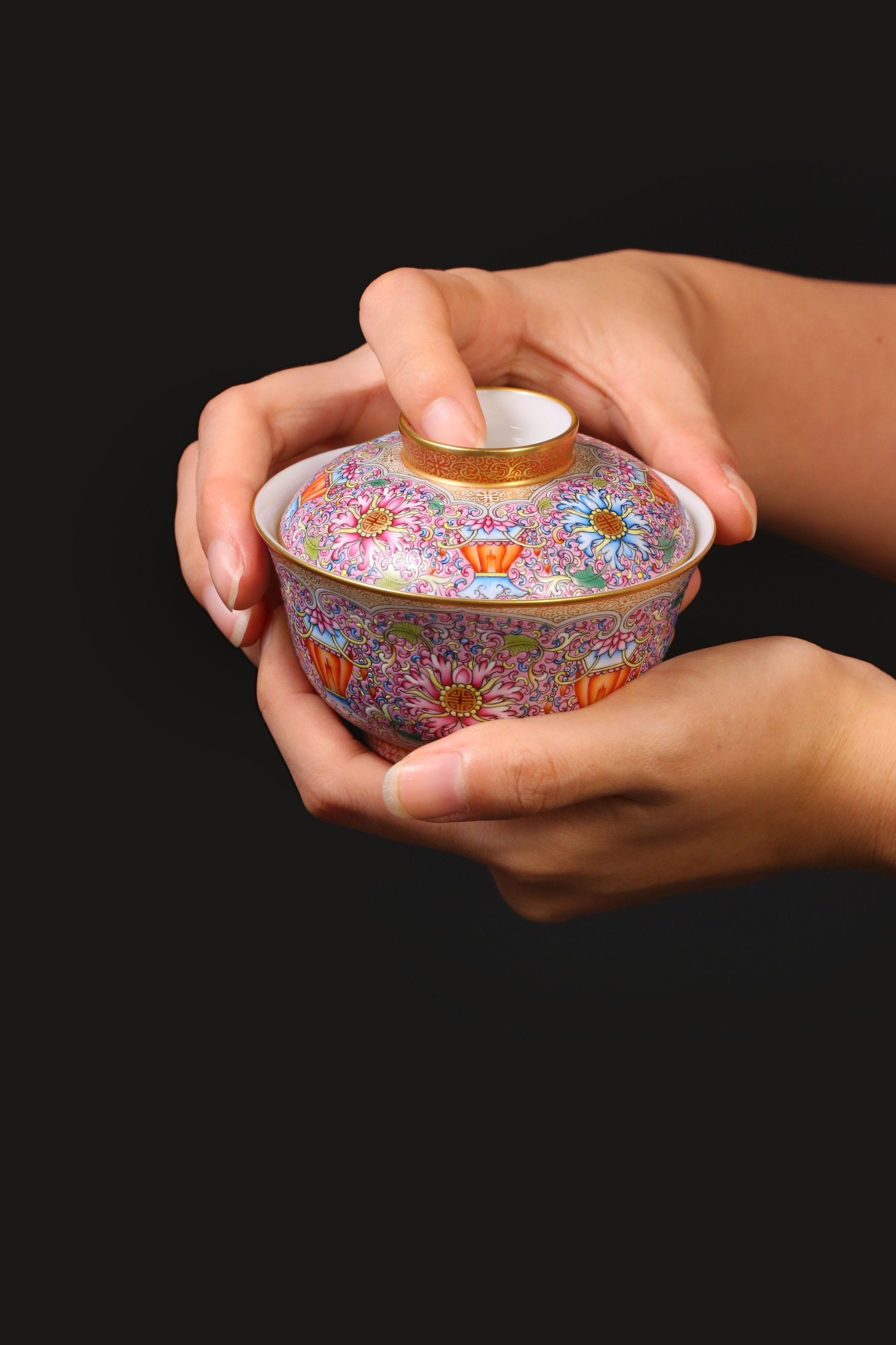 Dayazhai Longevity Lantern Covered Bowl