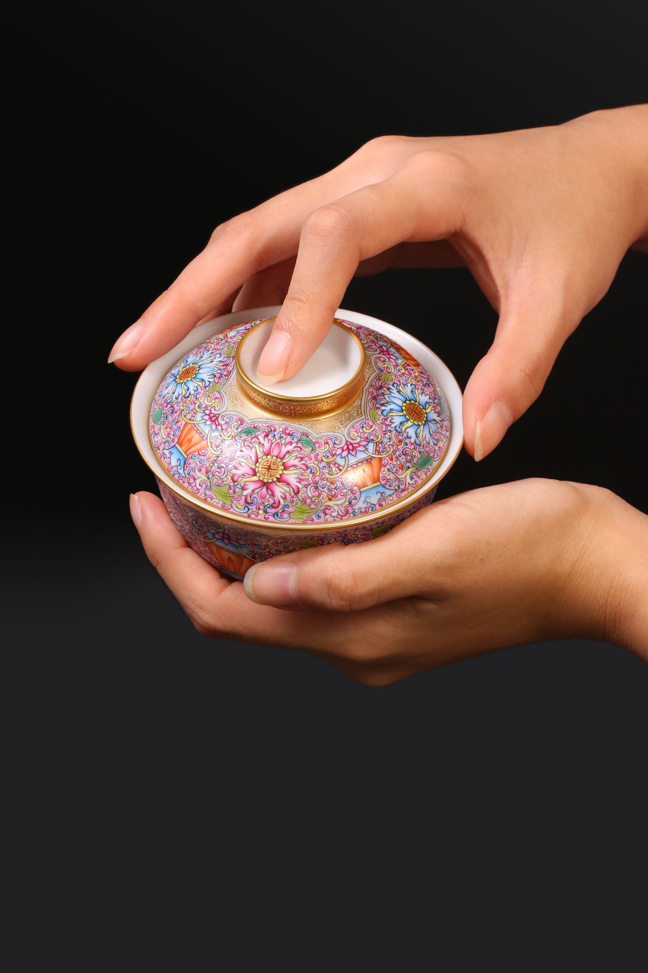 Dayazhai Longevity Lantern Covered Bowl