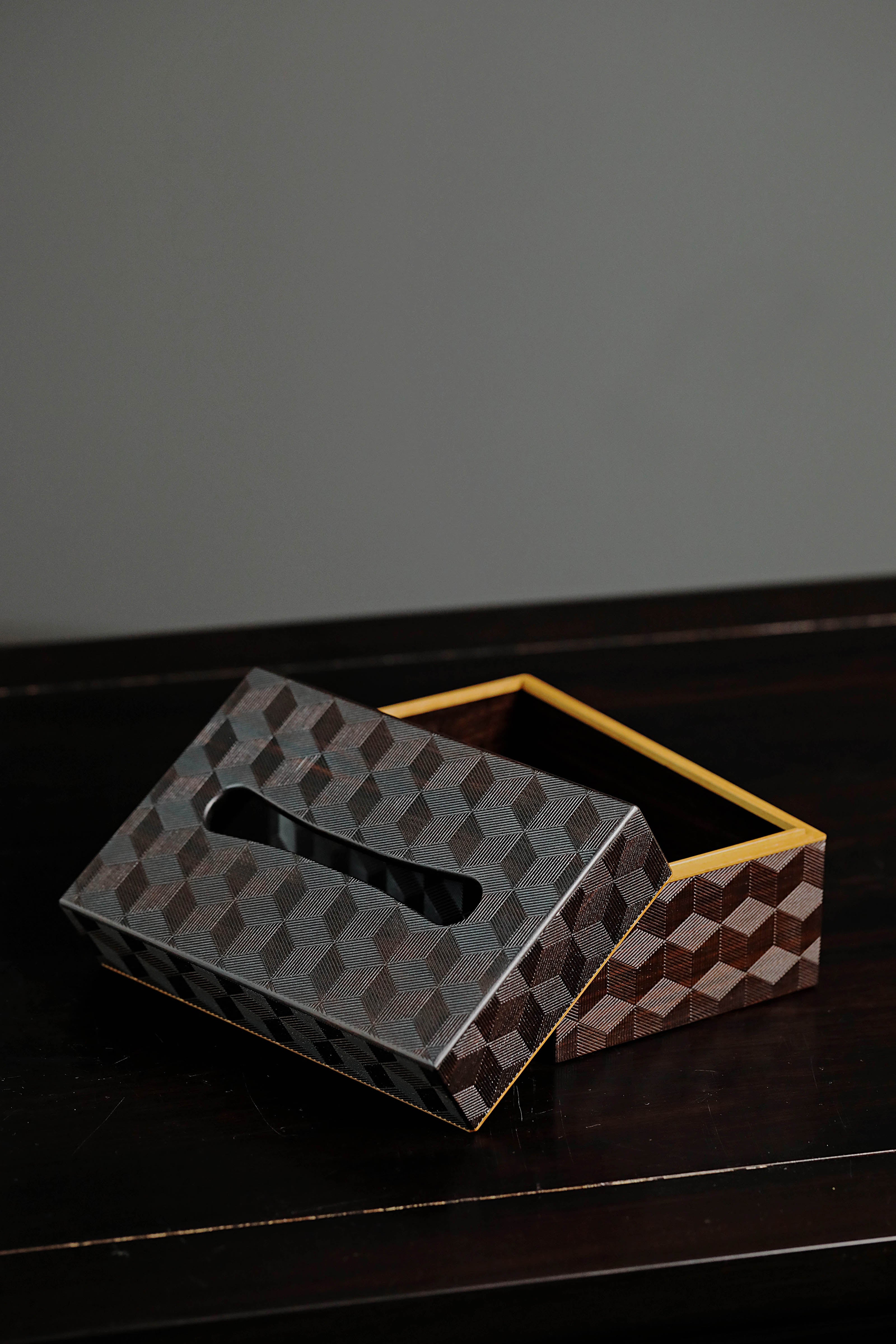 Plum blossom pattern/swastika pattern/snowflake pattern purple sandalwood tissue box