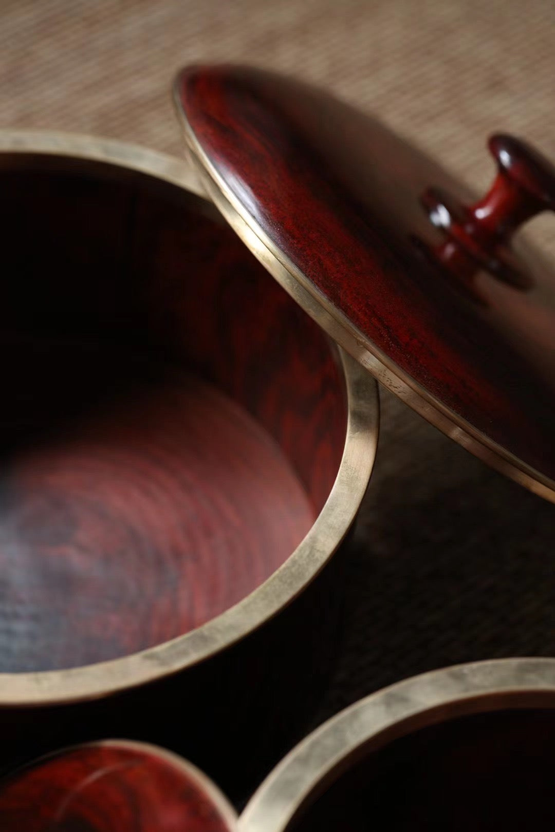 Small-leaf sandalwood tea storage