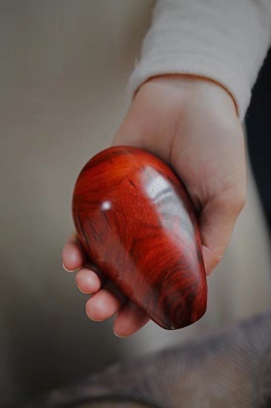 Small-leaf sandalwood tea buds