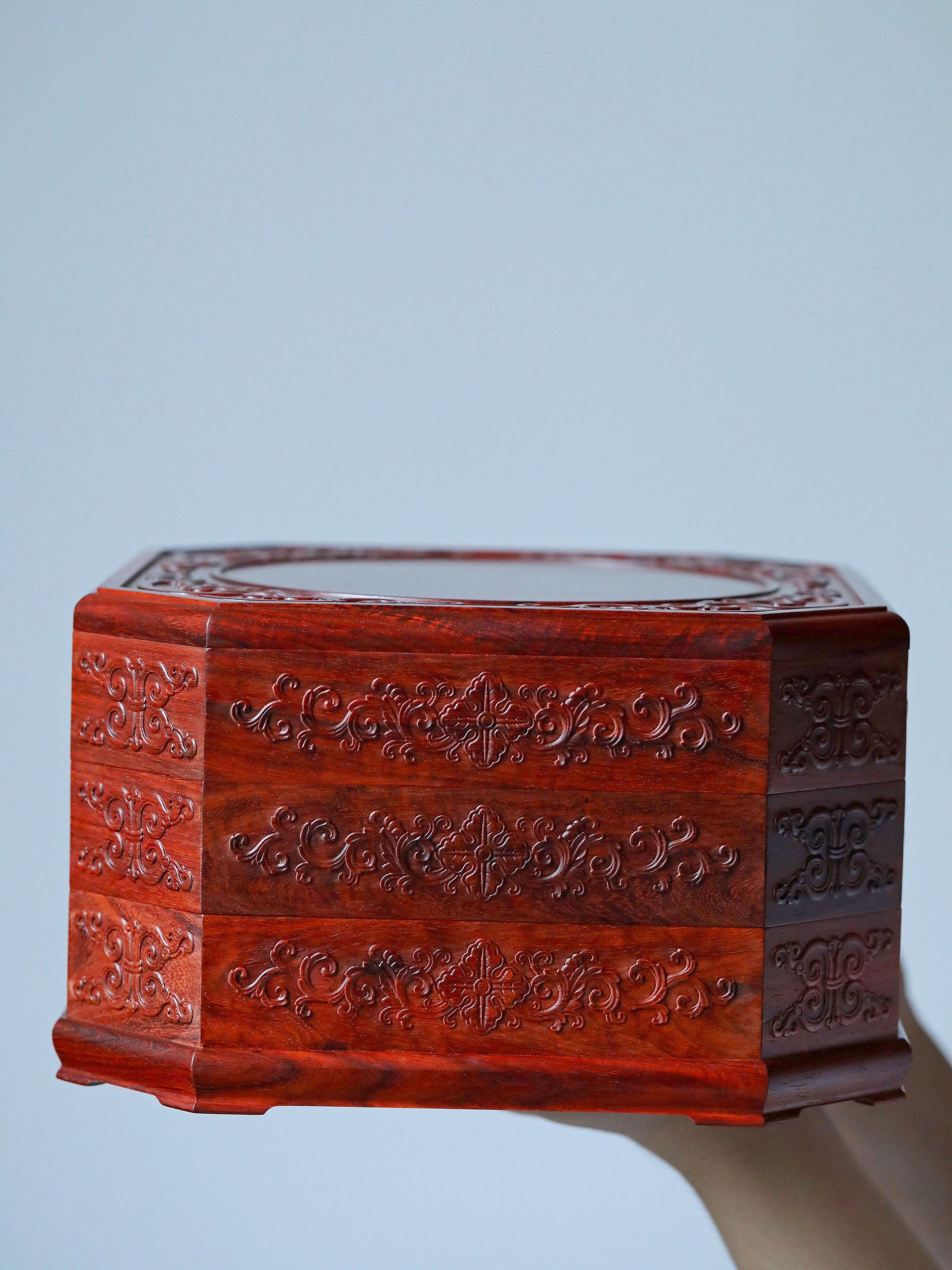 Three-layered octagonal tea box made of small-leaf sandalwood