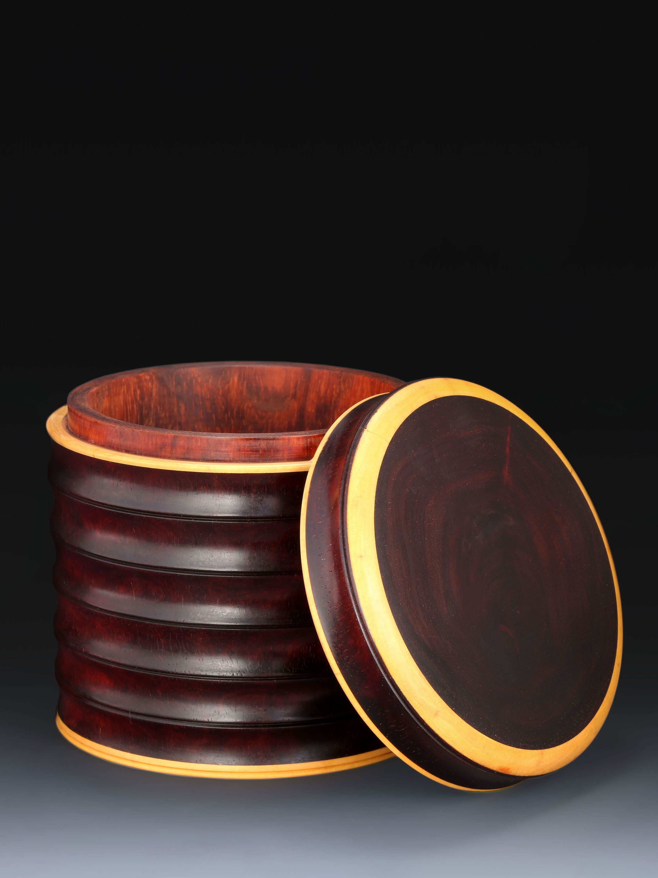 Small-leaf sandalwood/boxwood bamboo joint tea canister