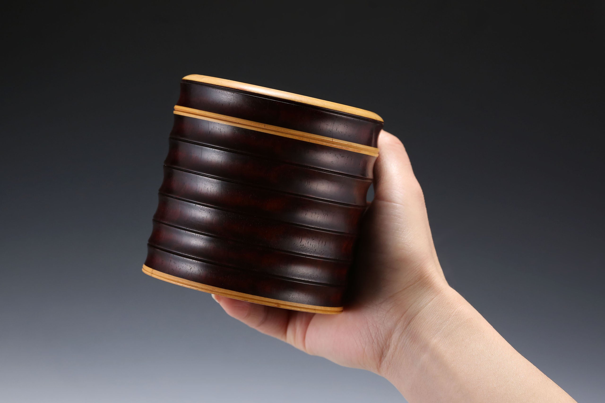 Small-leaf sandalwood/boxwood bamboo joint tea canister
