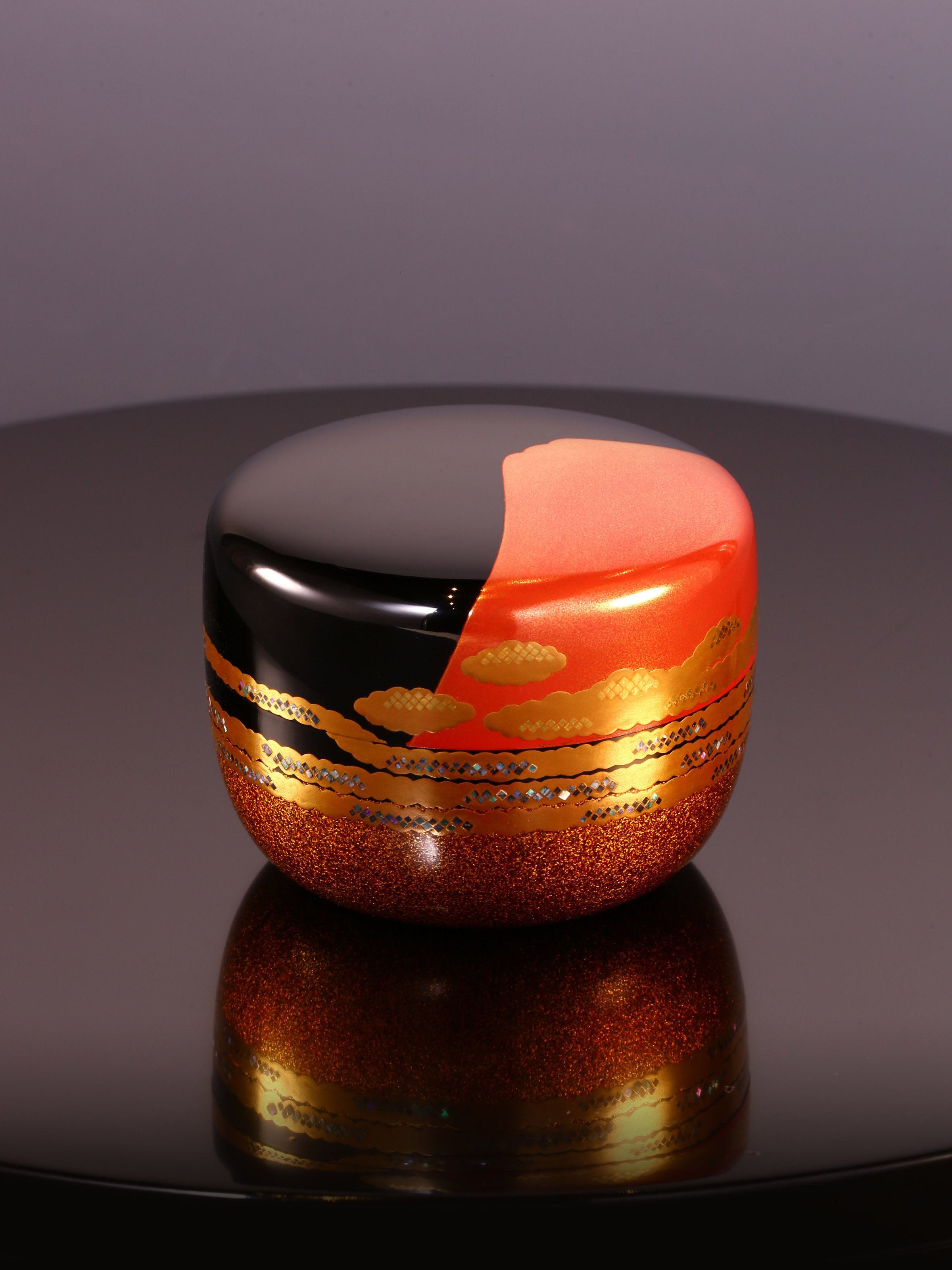 Hosokawa Tsukasa lacquer gold maki-e gold ground tea date lacquer pure silver edge tea tray