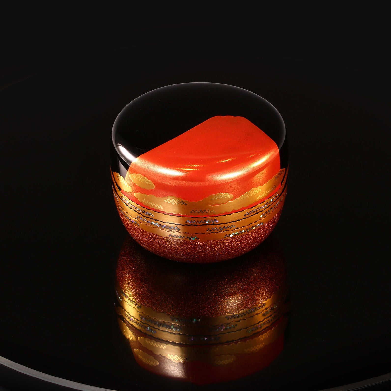 Hosokawa Tsukasa lacquer gold maki-e gold ground tea date lacquer pure silver edge tea tray