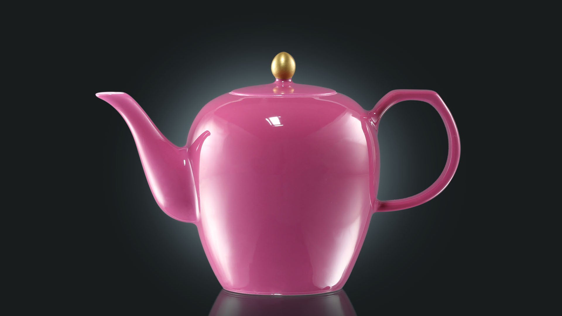 Gold-Neck Rouge Beauty Shoulder Pot