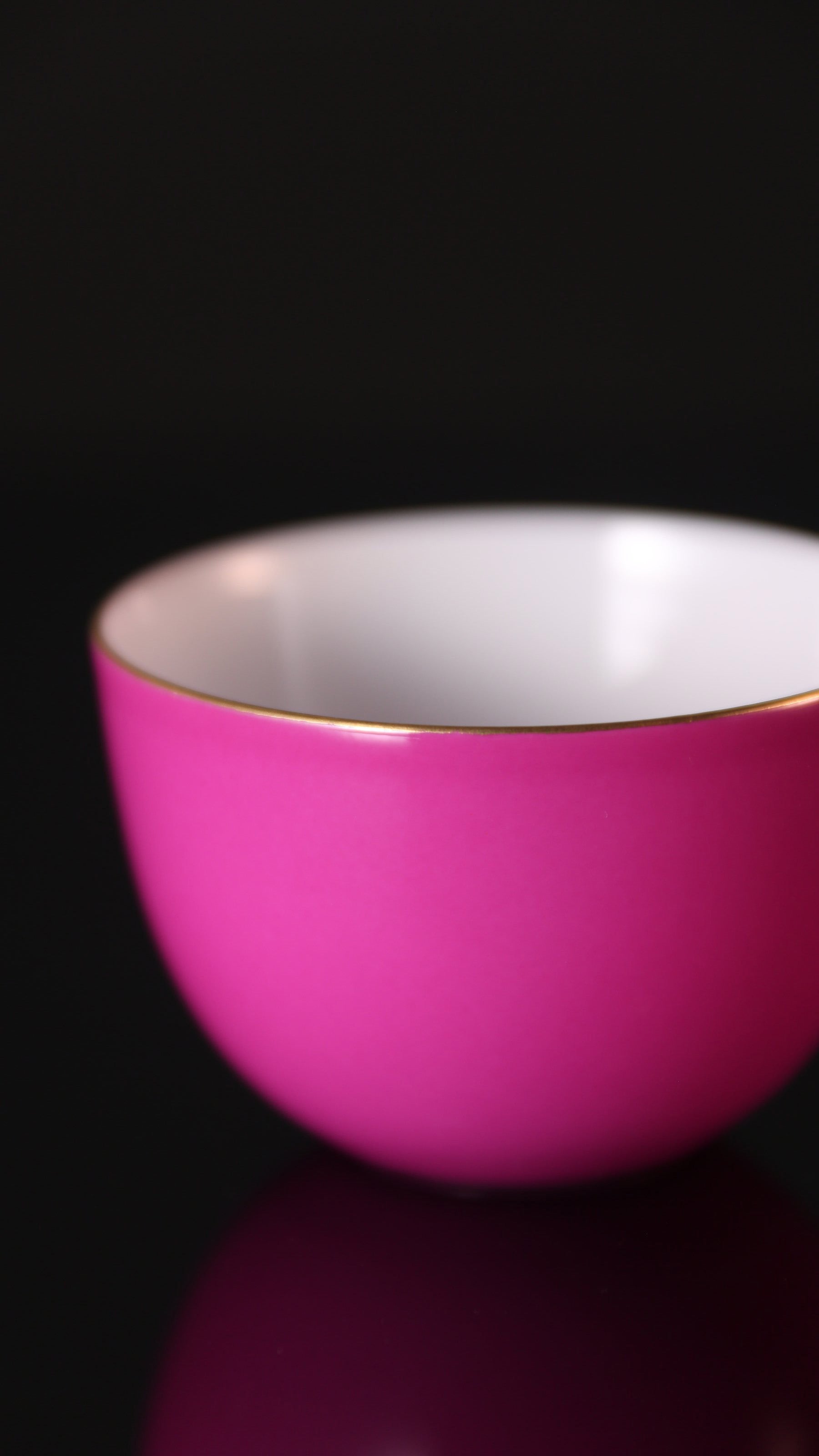 Rouge-colored Drunken Bell Cup