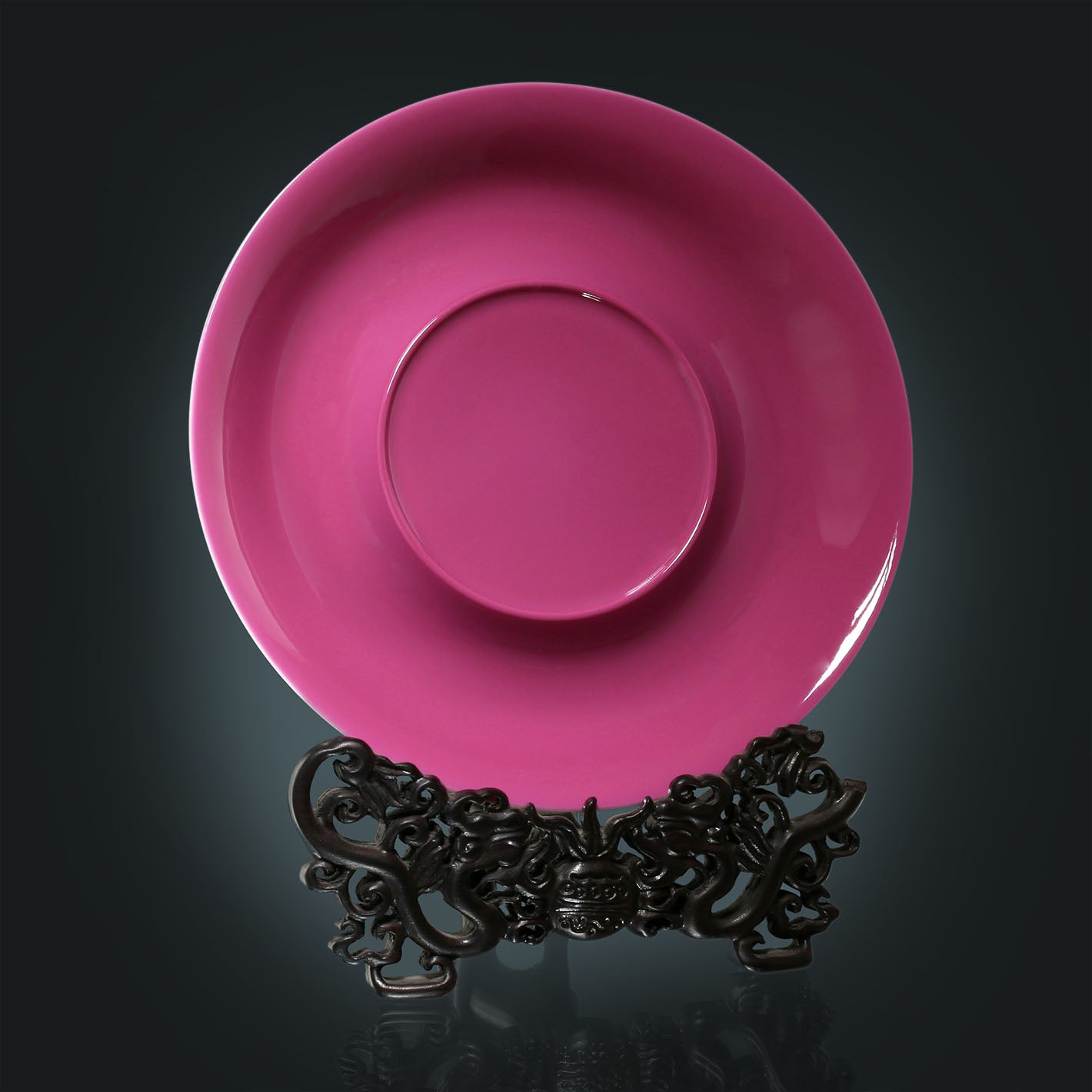 Rouge-stained wine pot