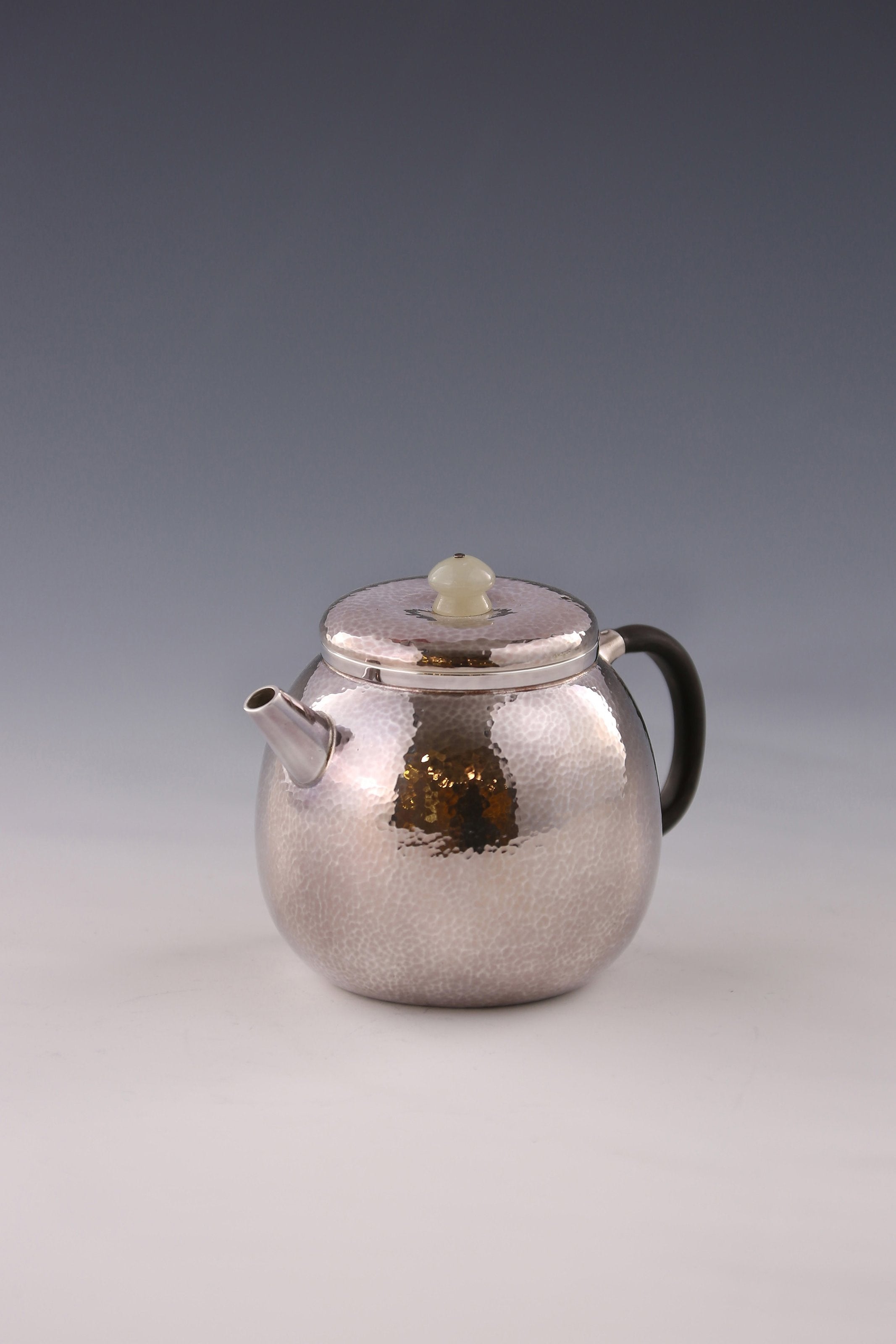 Yi Gong Silver Pot