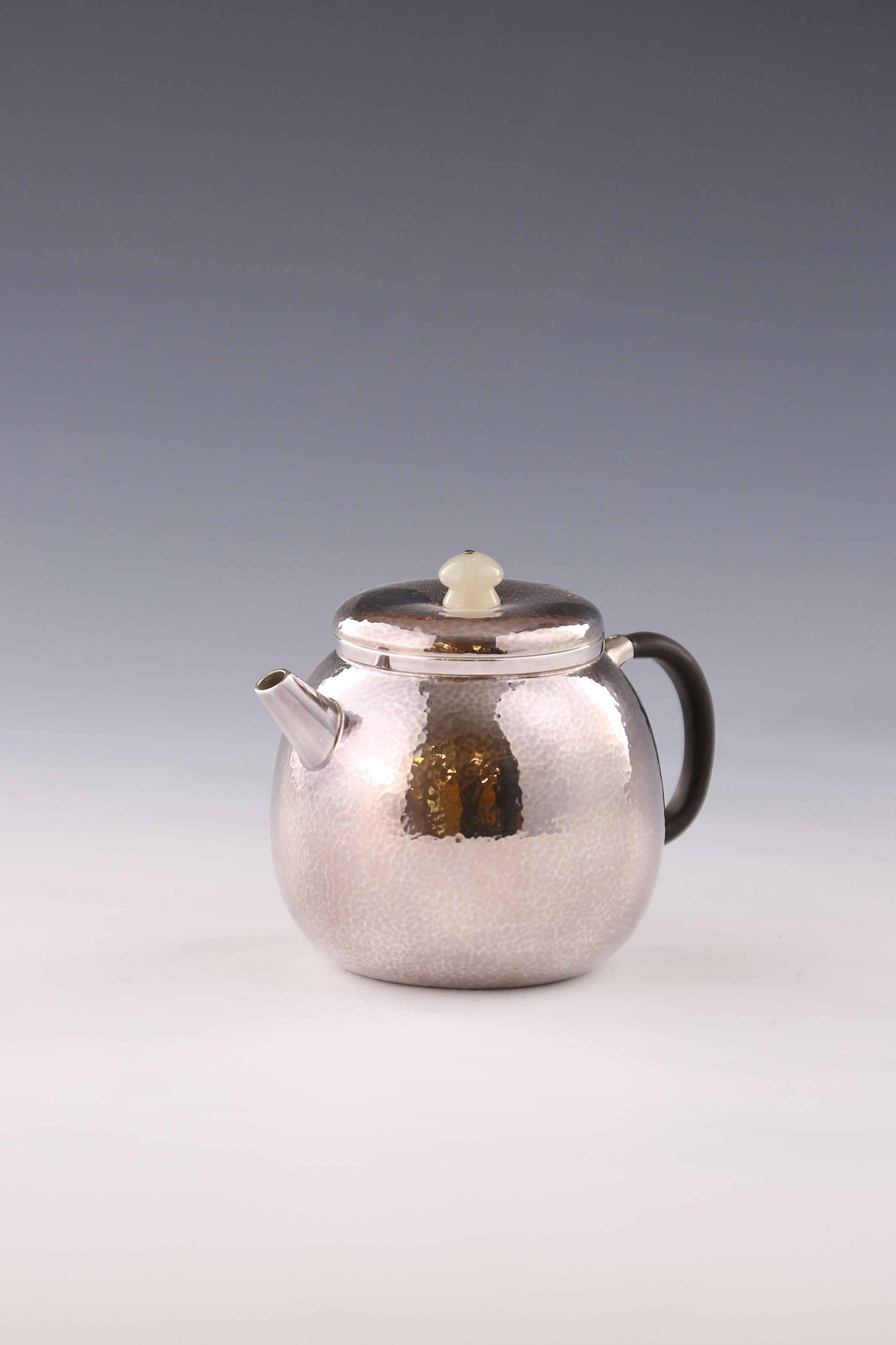 Yi Gong Silver Pot