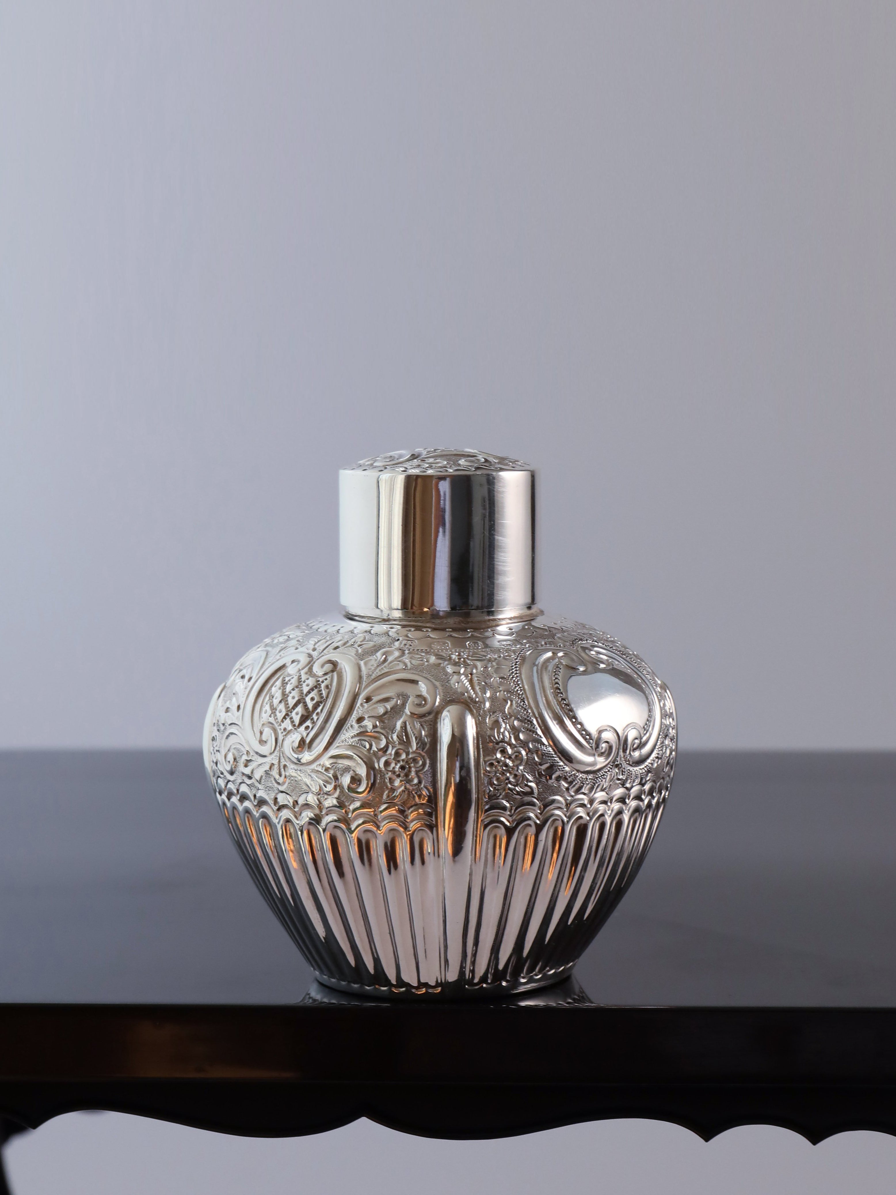 1896 British sterling silver embossed tea caddy