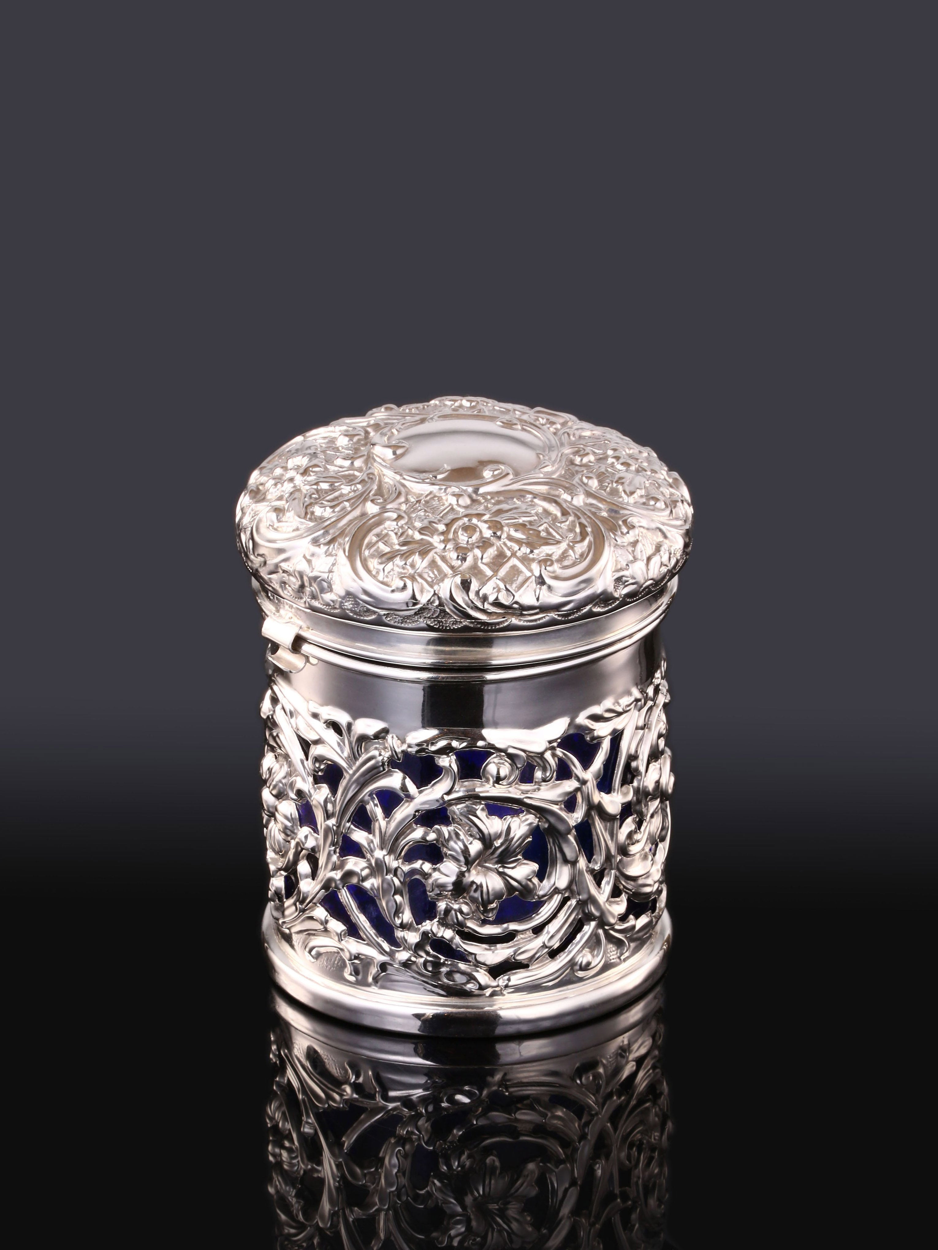 1901 British openwork blue glass tea caddy