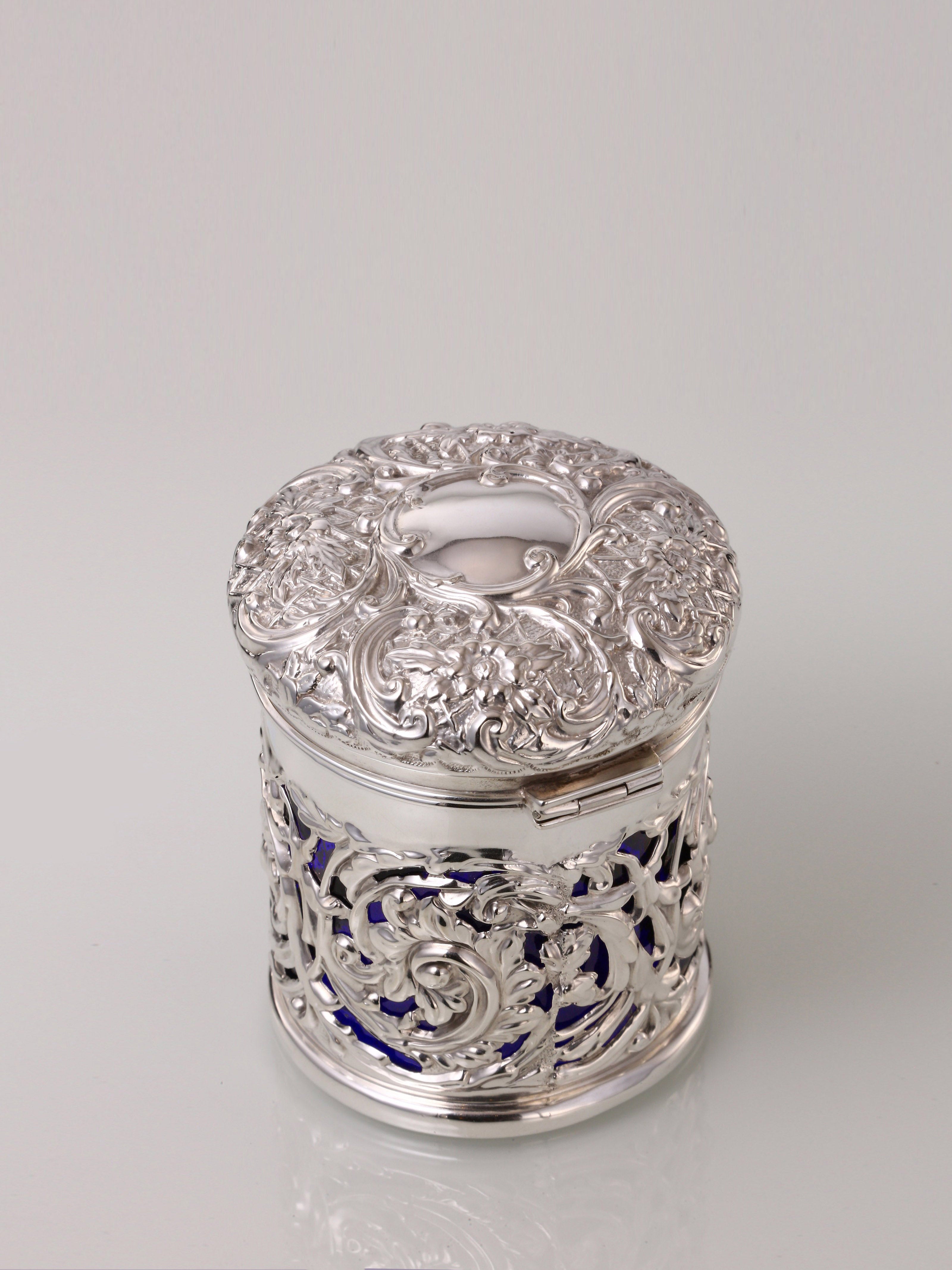 1901 British openwork blue glass tea caddy