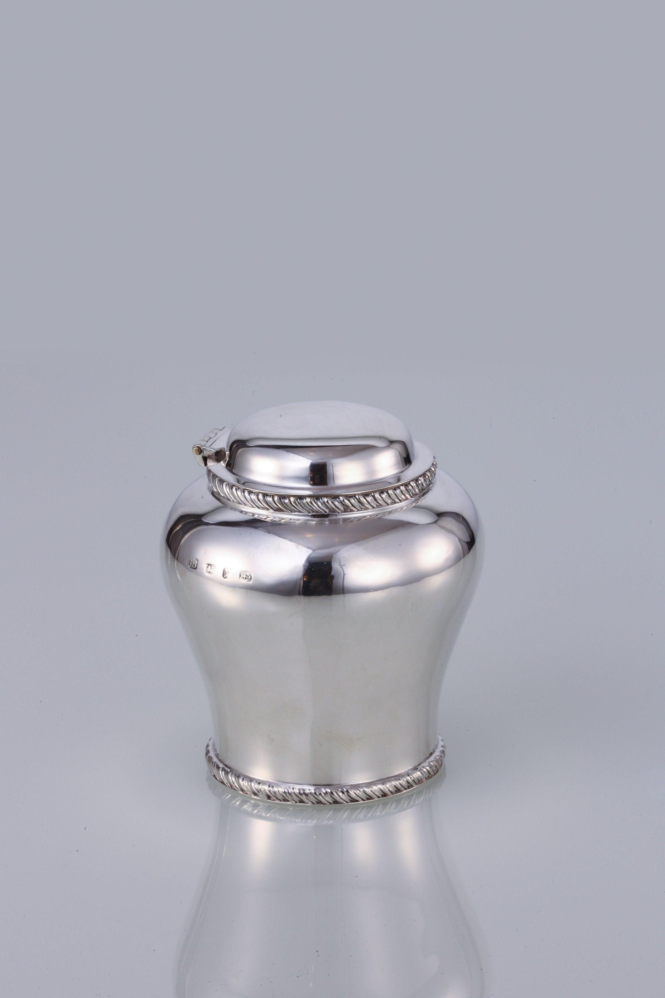 1897 British Sterling Silver Plain Tea Canister with Gilded Interior