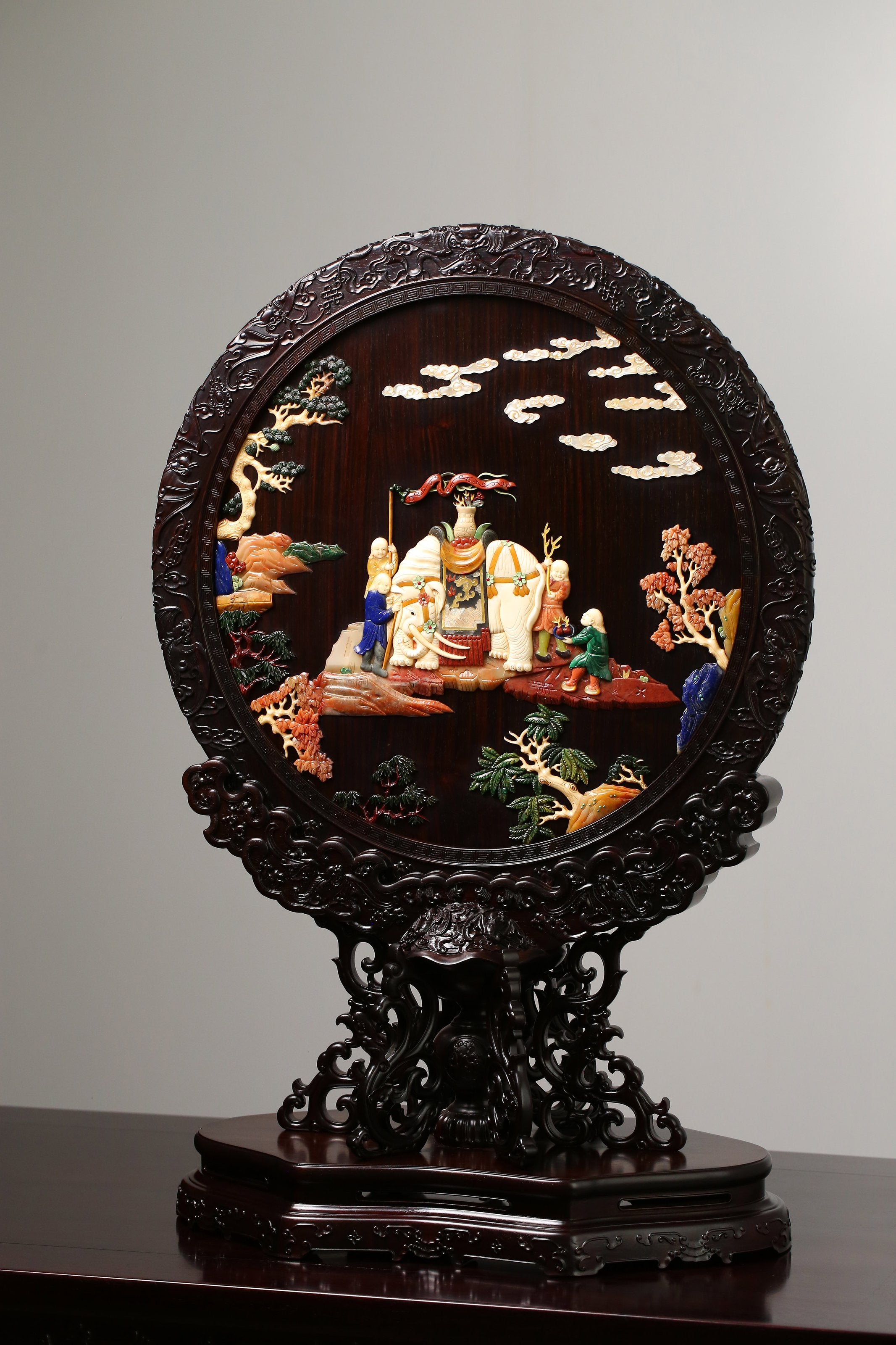 Peaceful Elephant Treasure Screen