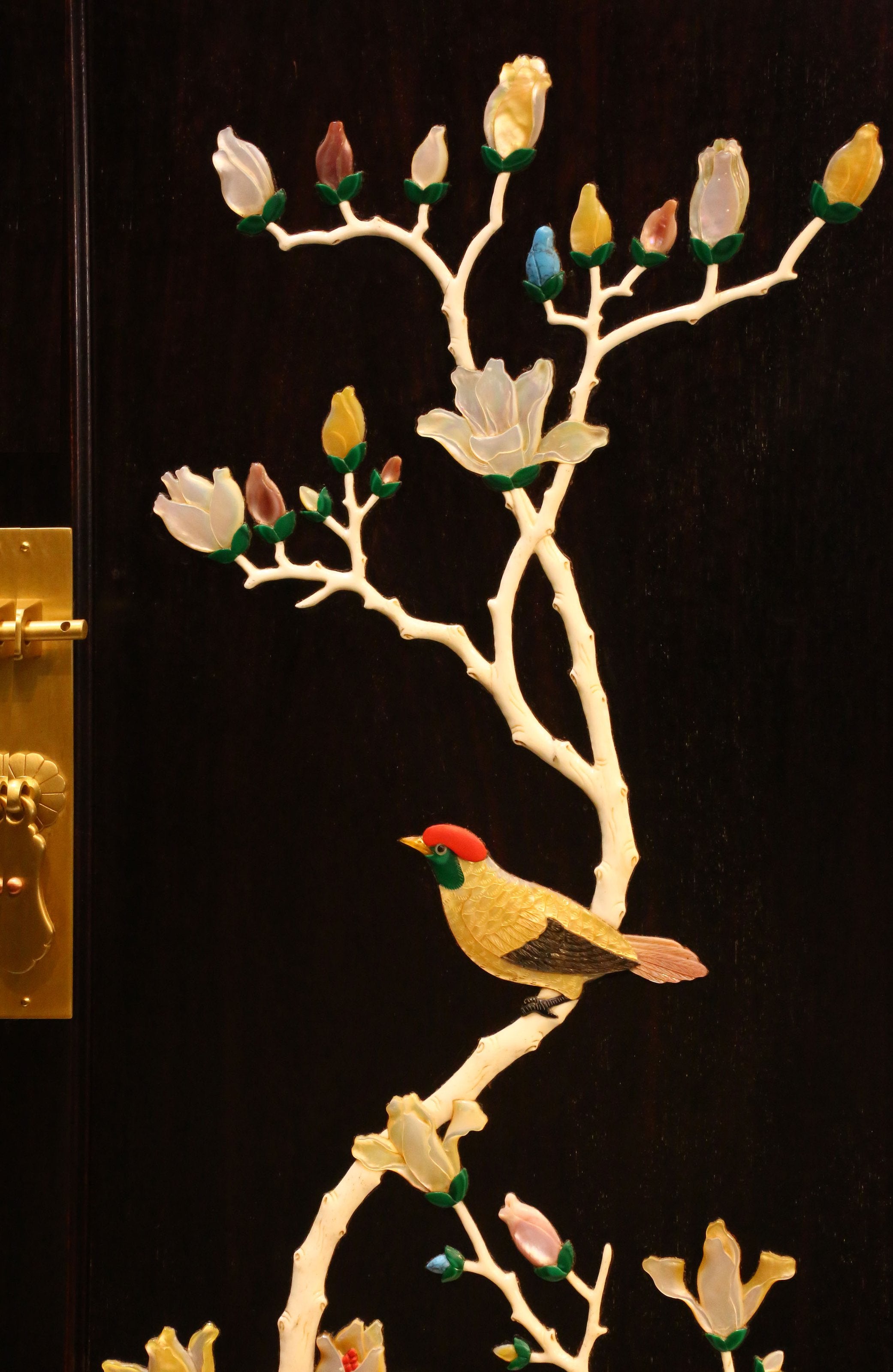 Dayatang Treasure Inlaid Magnolia Flower Wanli Cabinet