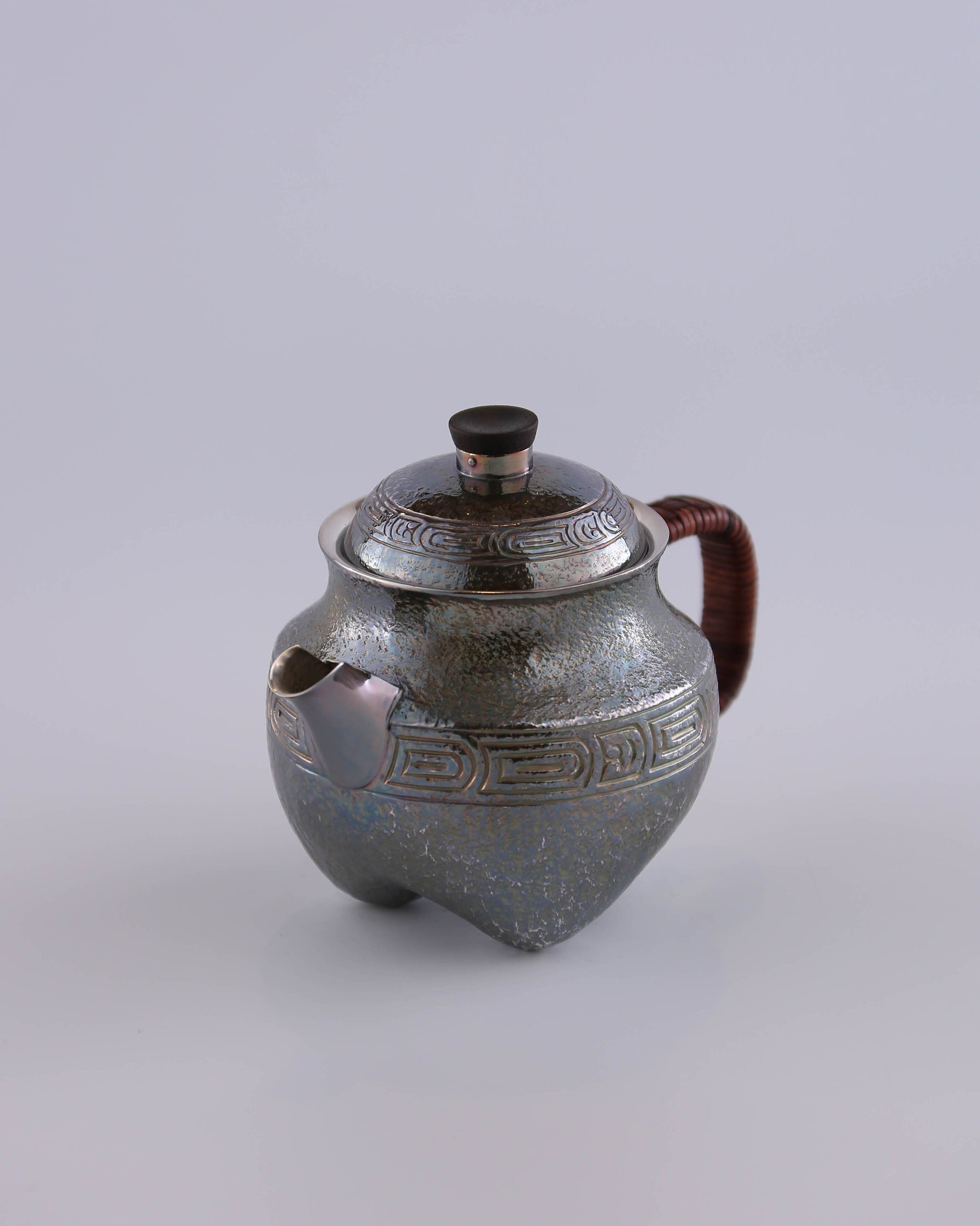 Cloud and Thunder Pattern Jue-Style Silver Teapot