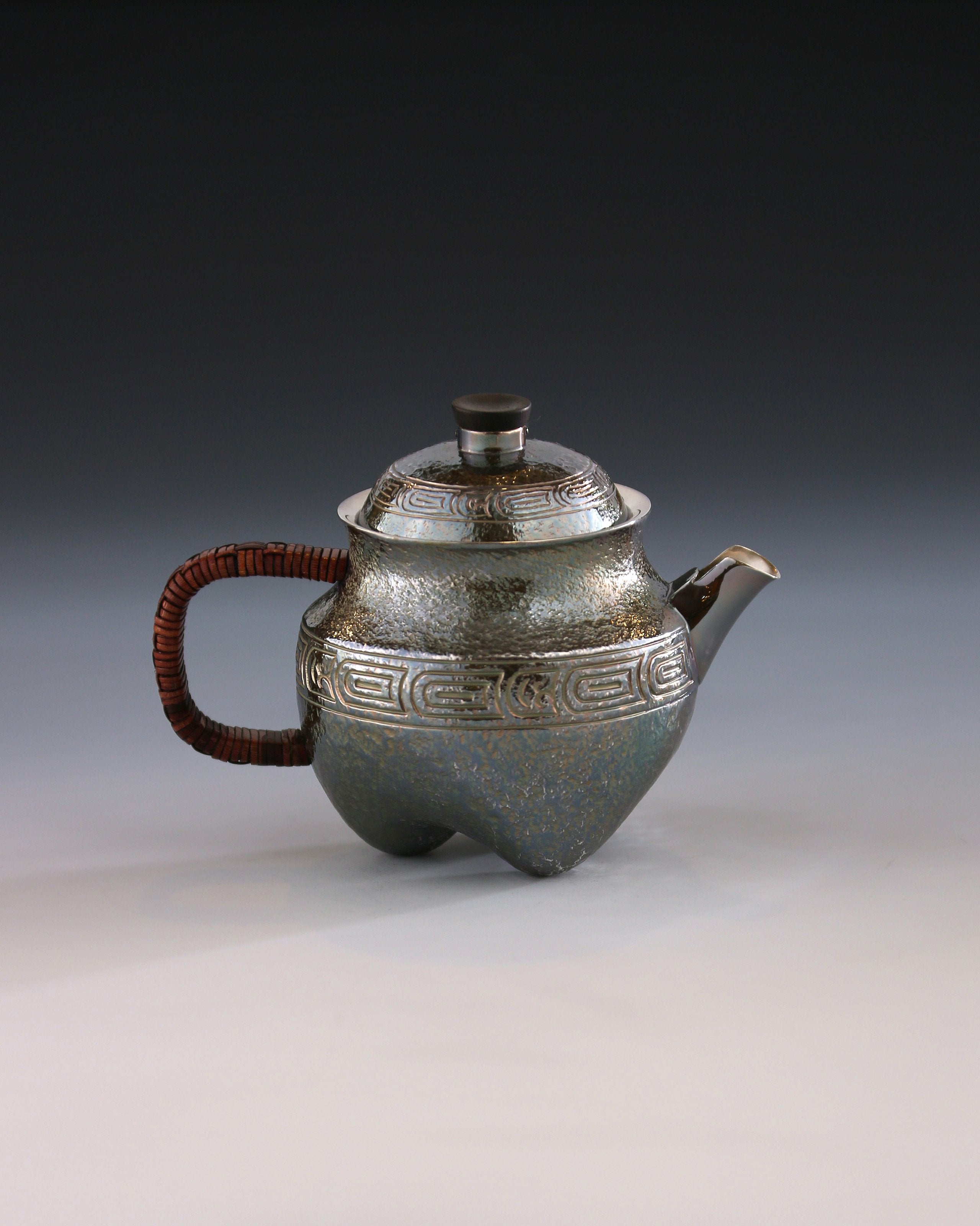 Cloud and Thunder Pattern Jue-Style Silver Teapot