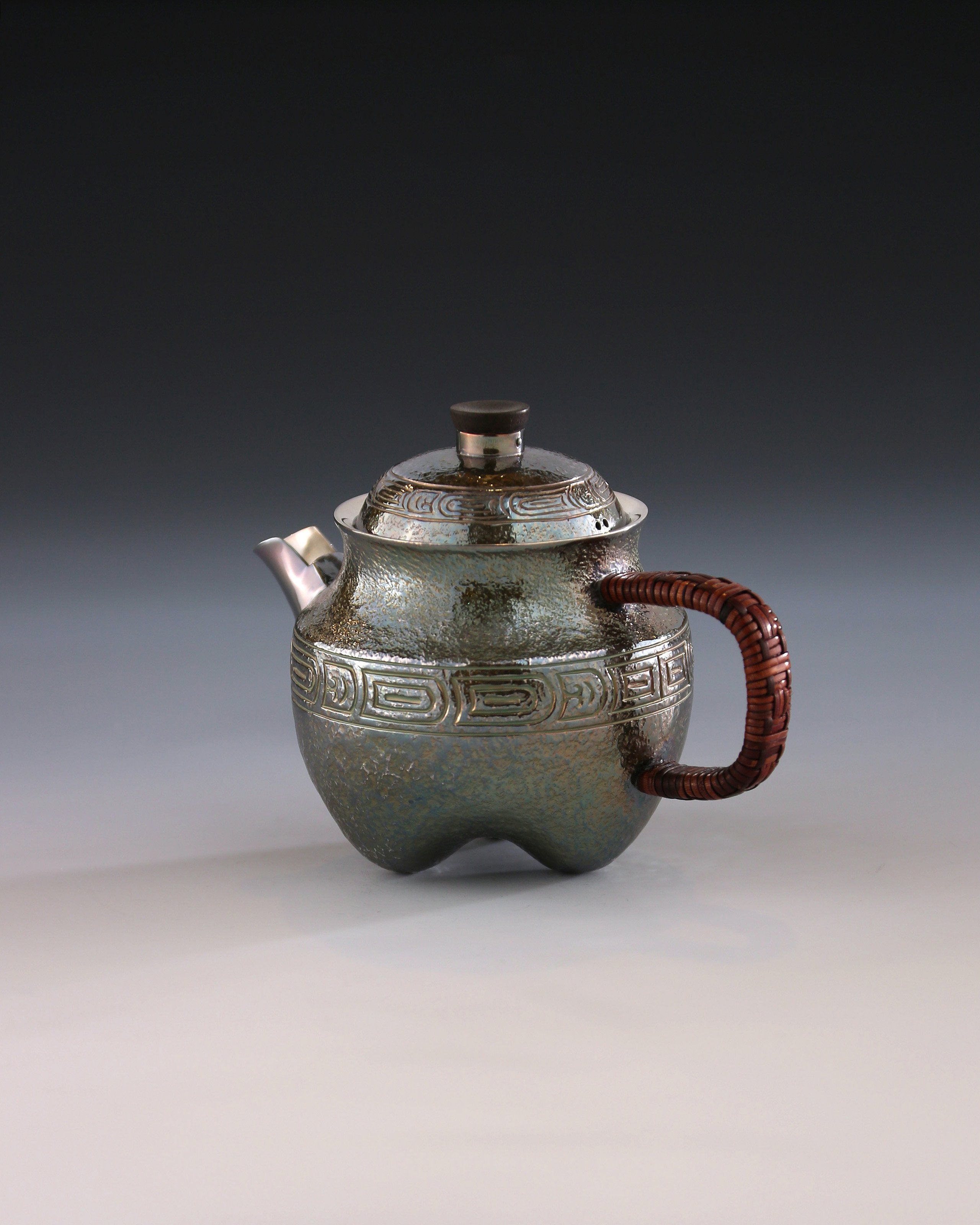 Cloud and Thunder Pattern Jue-Style Silver Teapot