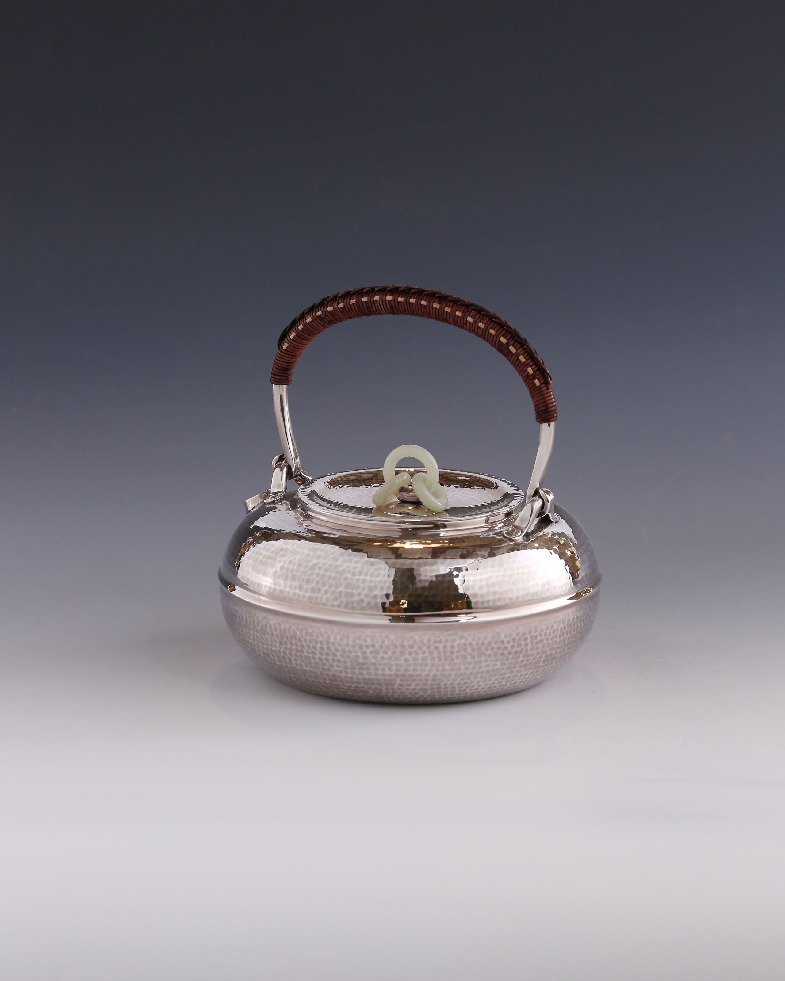 Kitamura Waistline I White Jade Ring