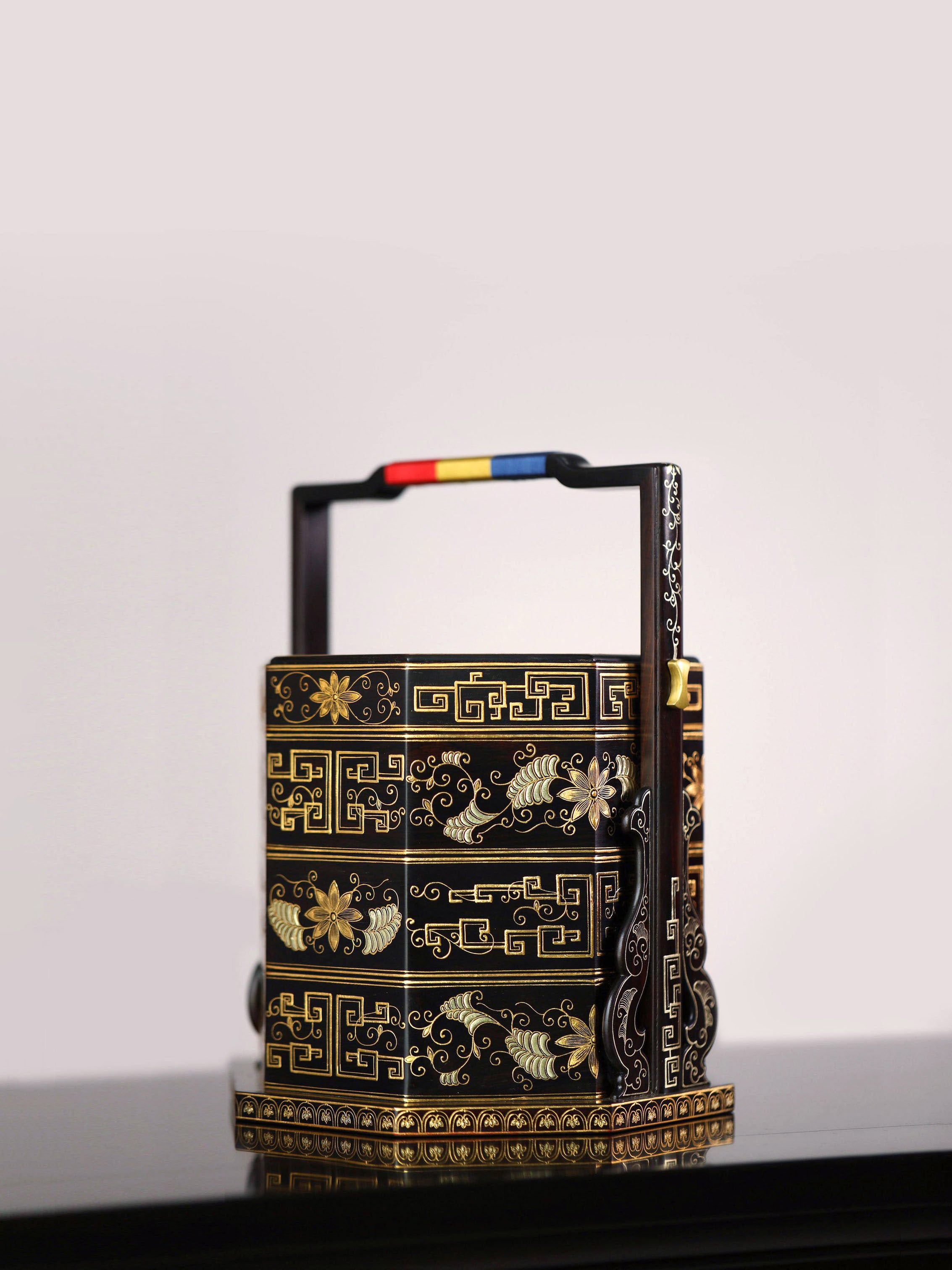 Purple sandalwood passionflower gilded octagonal carrying box