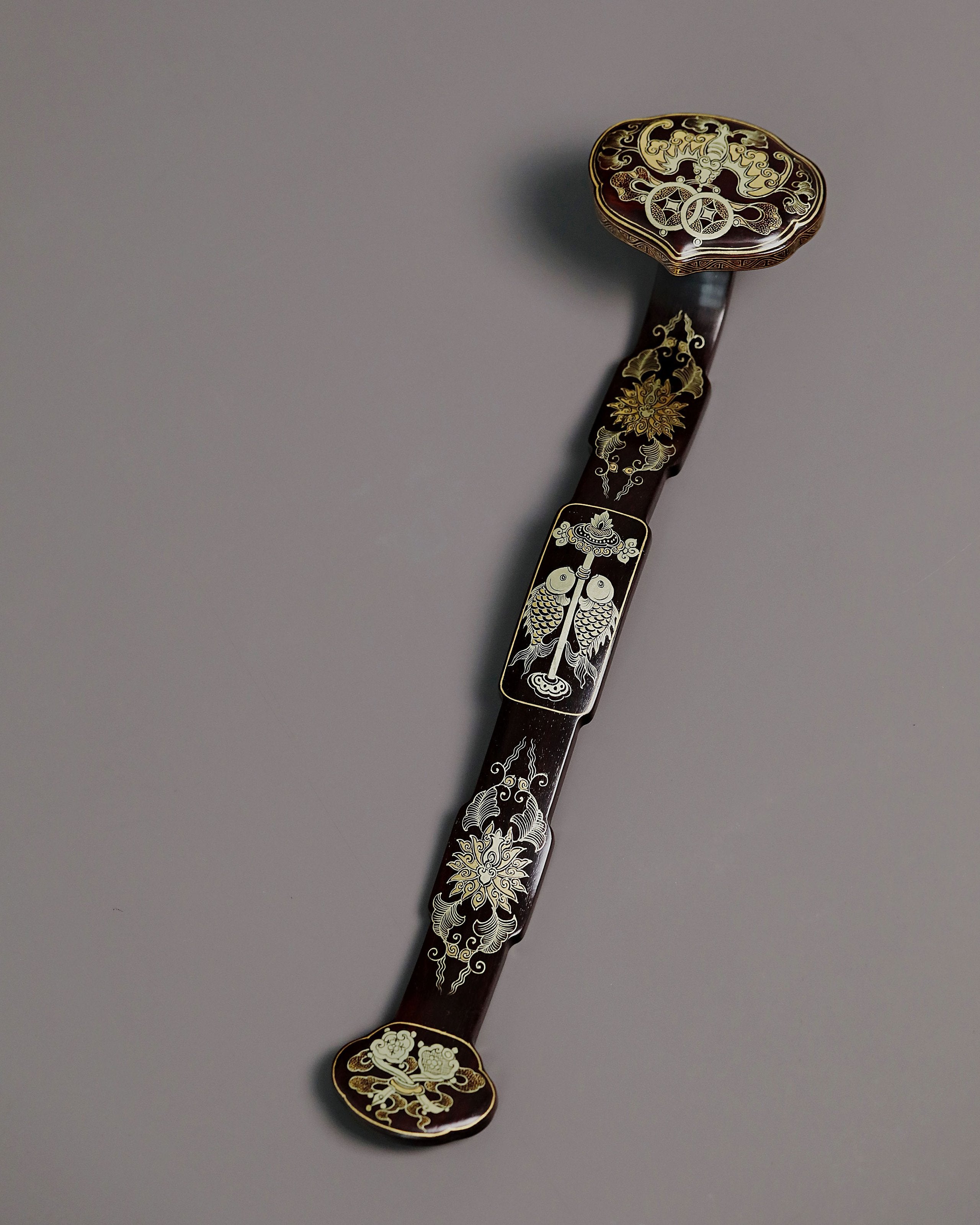 Small-leaf sandalwood inlaid with genuine gold Ruyi