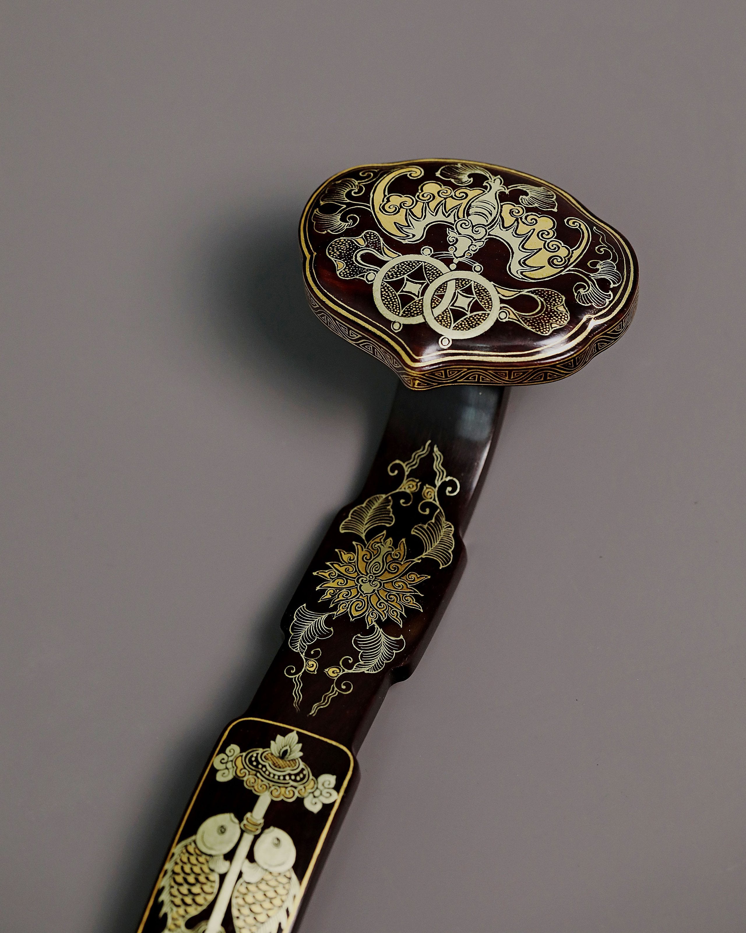 Small-leaf sandalwood inlaid with genuine gold Ruyi