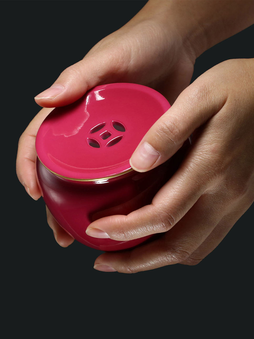 The rouge-dyed water vat