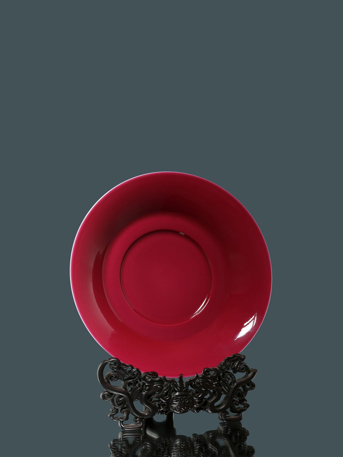 Rouge-dyed teapot stand