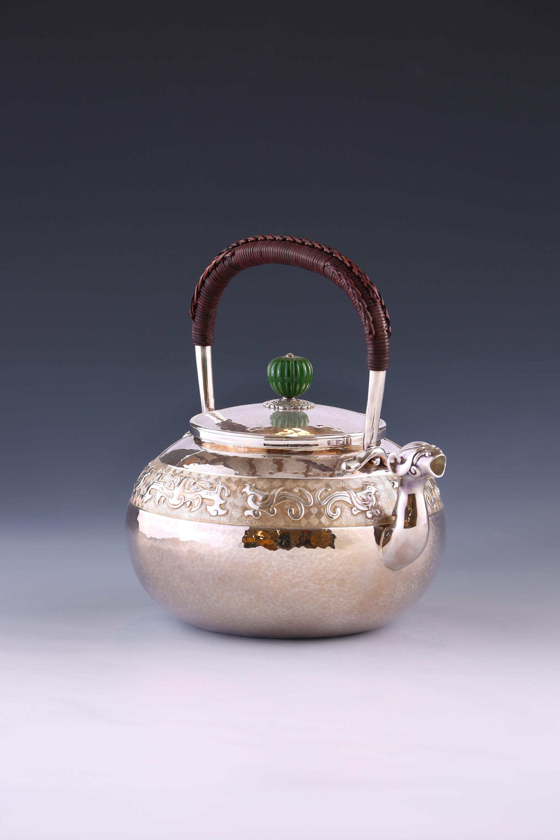 Zhou Han Dynasty Beast-mouth Silver Pot