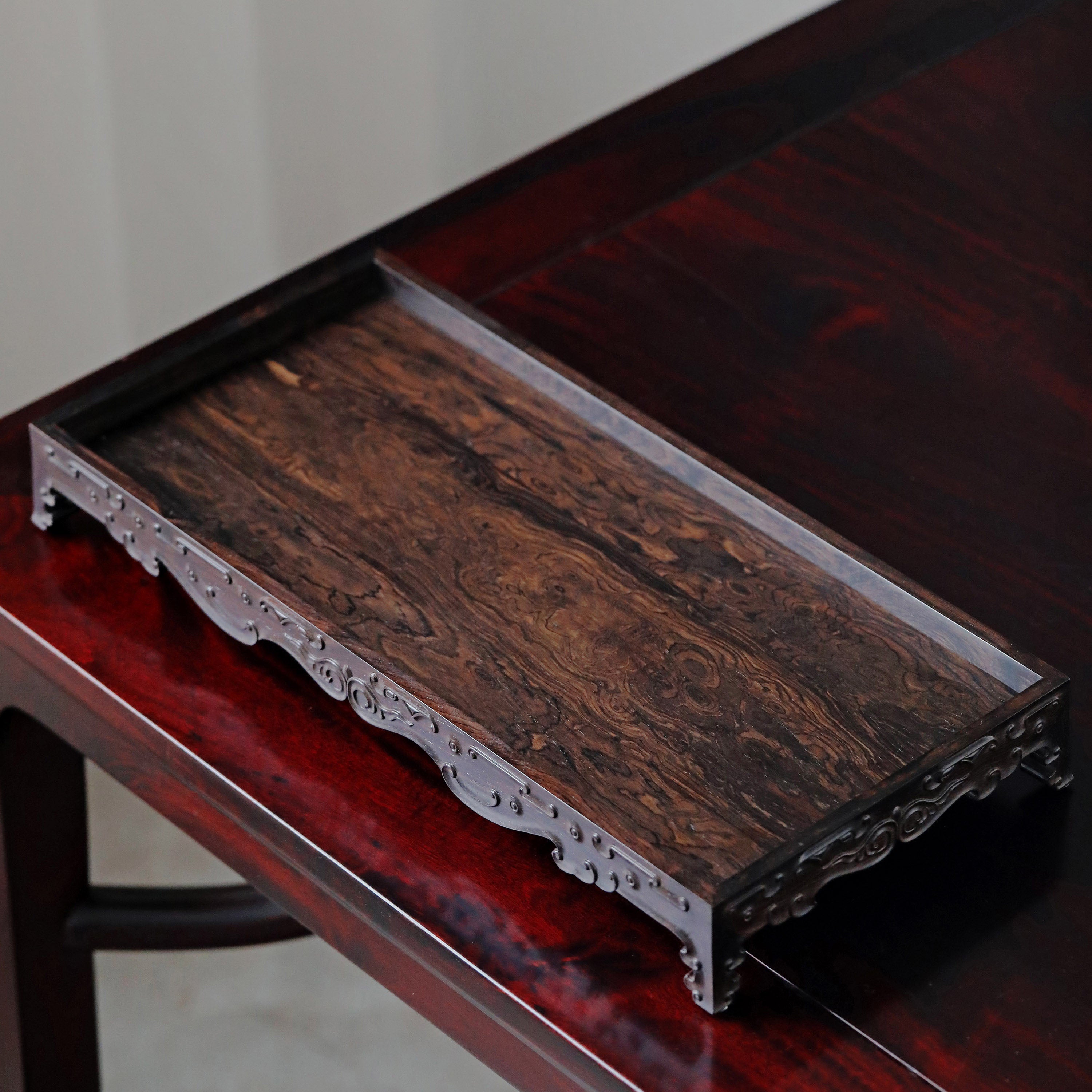 Purple sandalwood ruyi scroll plate