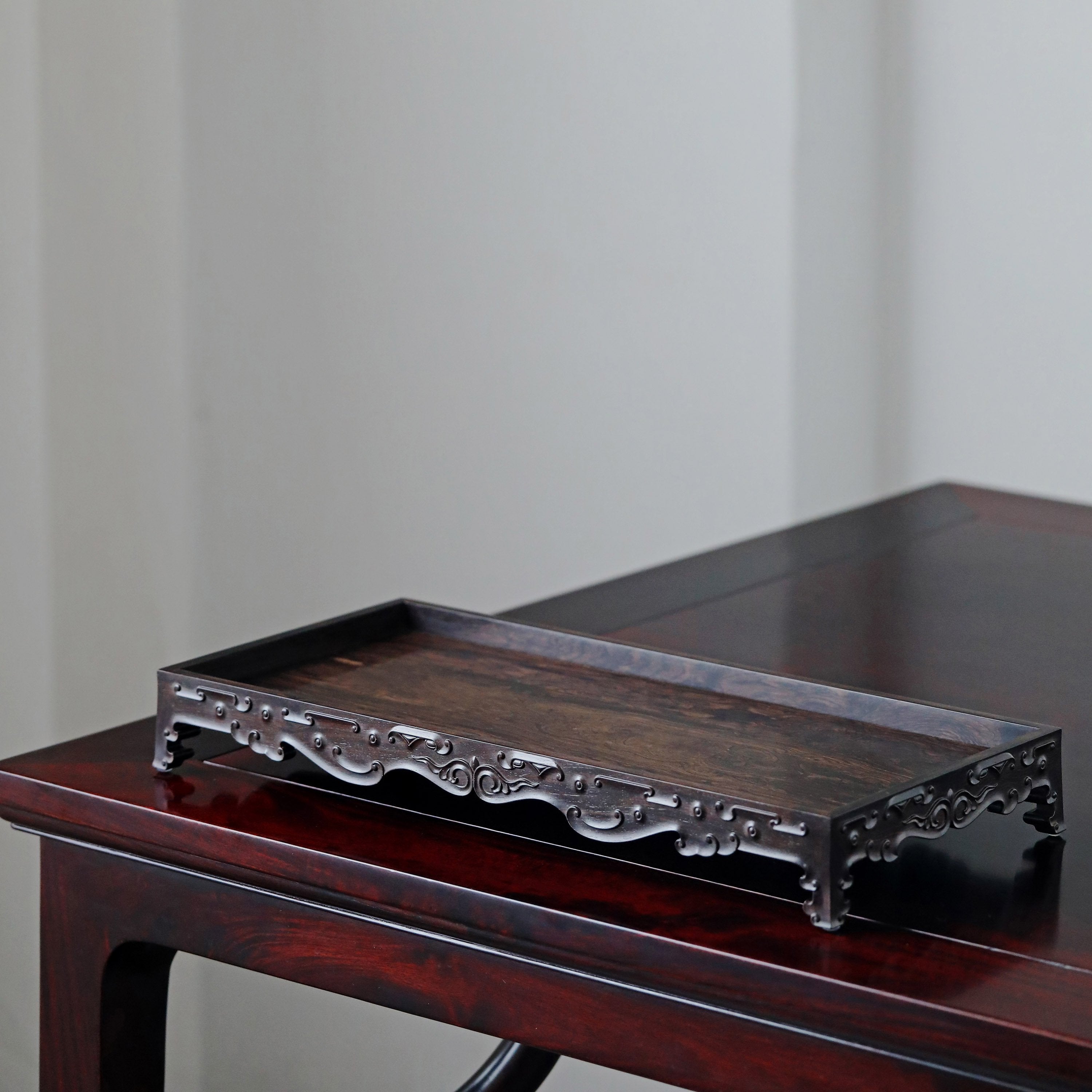 Purple sandalwood ruyi scroll plate