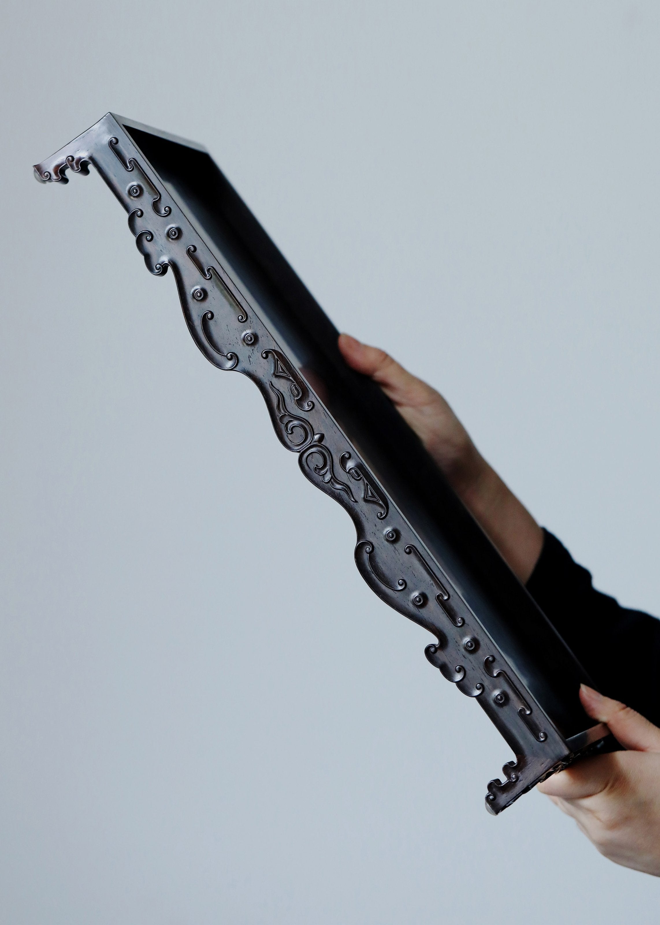 Purple sandalwood ruyi scroll plate