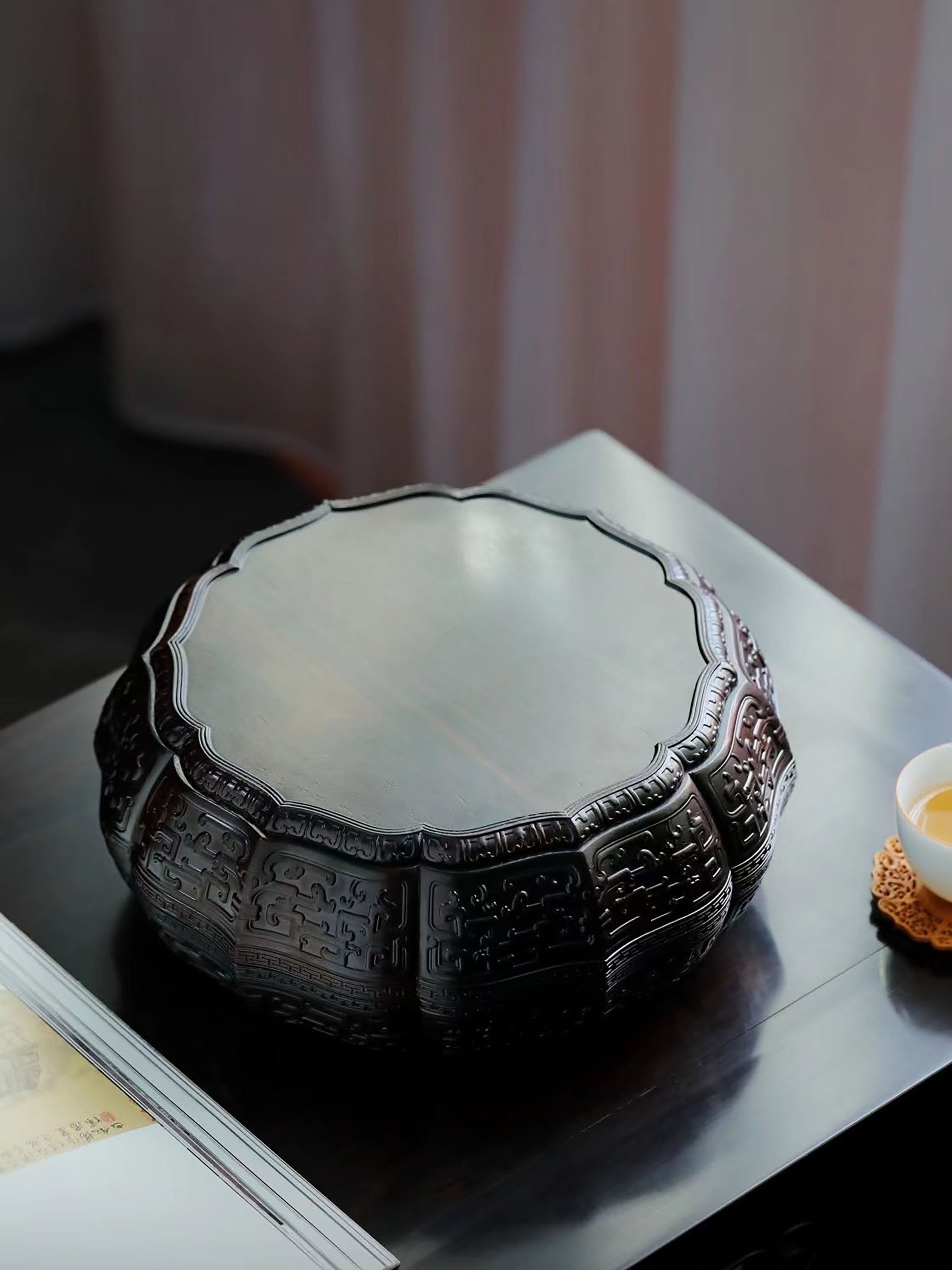 Purple sandalwood/Burmese carved twelve-cornered fruit box with a longevity sunflower shape