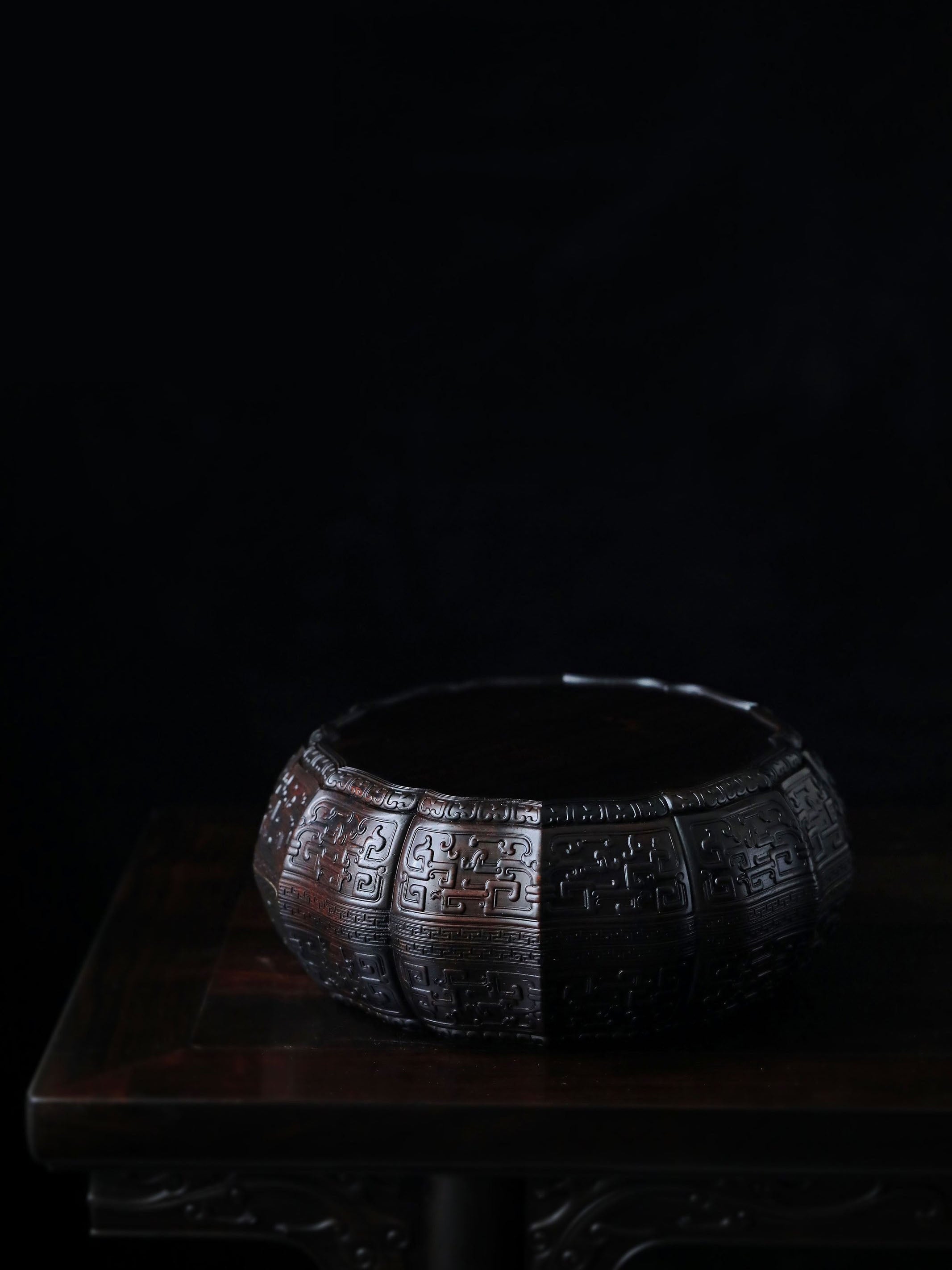 Purple sandalwood/Burmese carved twelve-cornered fruit box with a longevity sunflower shape