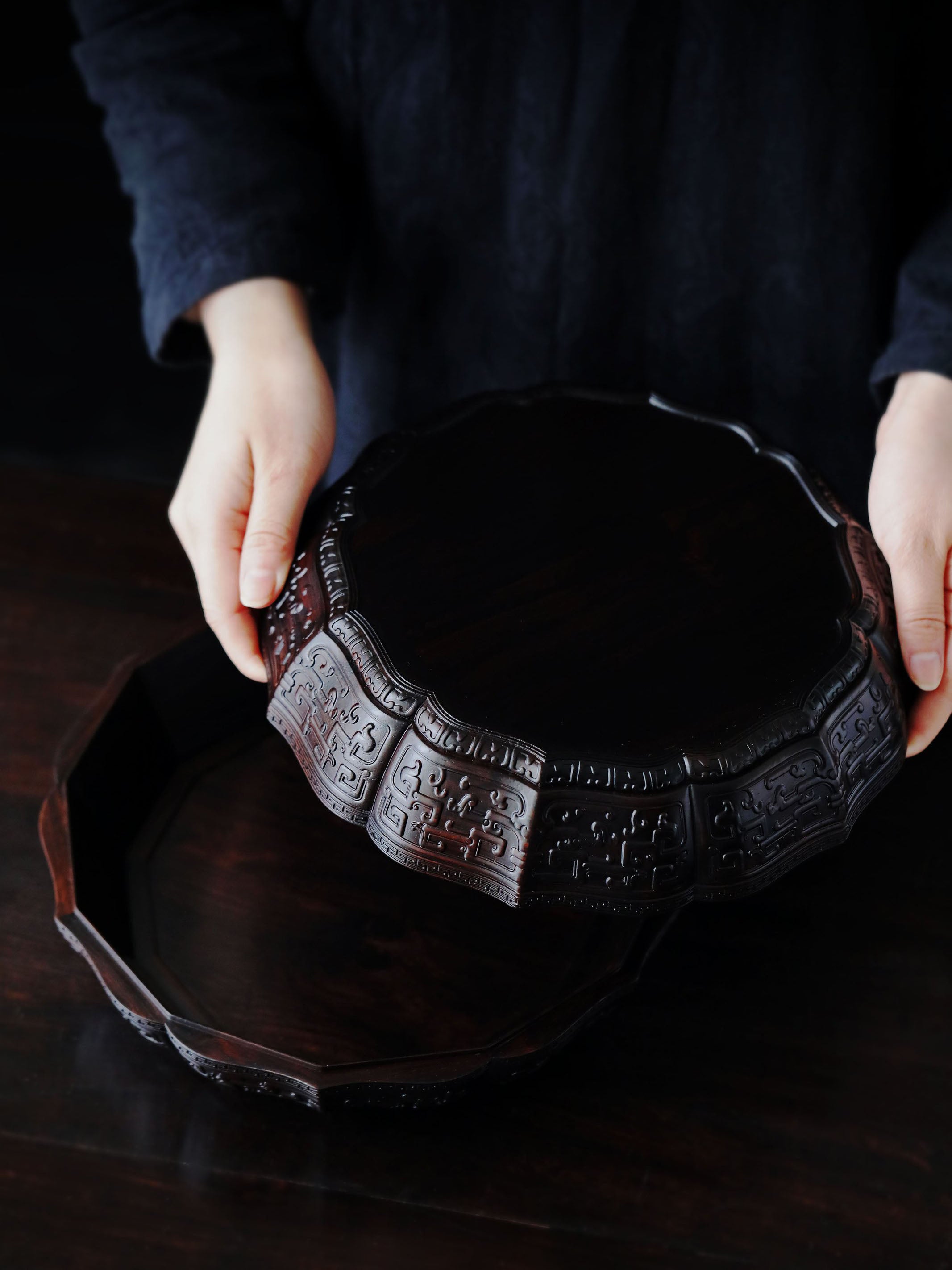 Purple sandalwood/Burmese carved twelve-cornered fruit box with a longevity sunflower shape