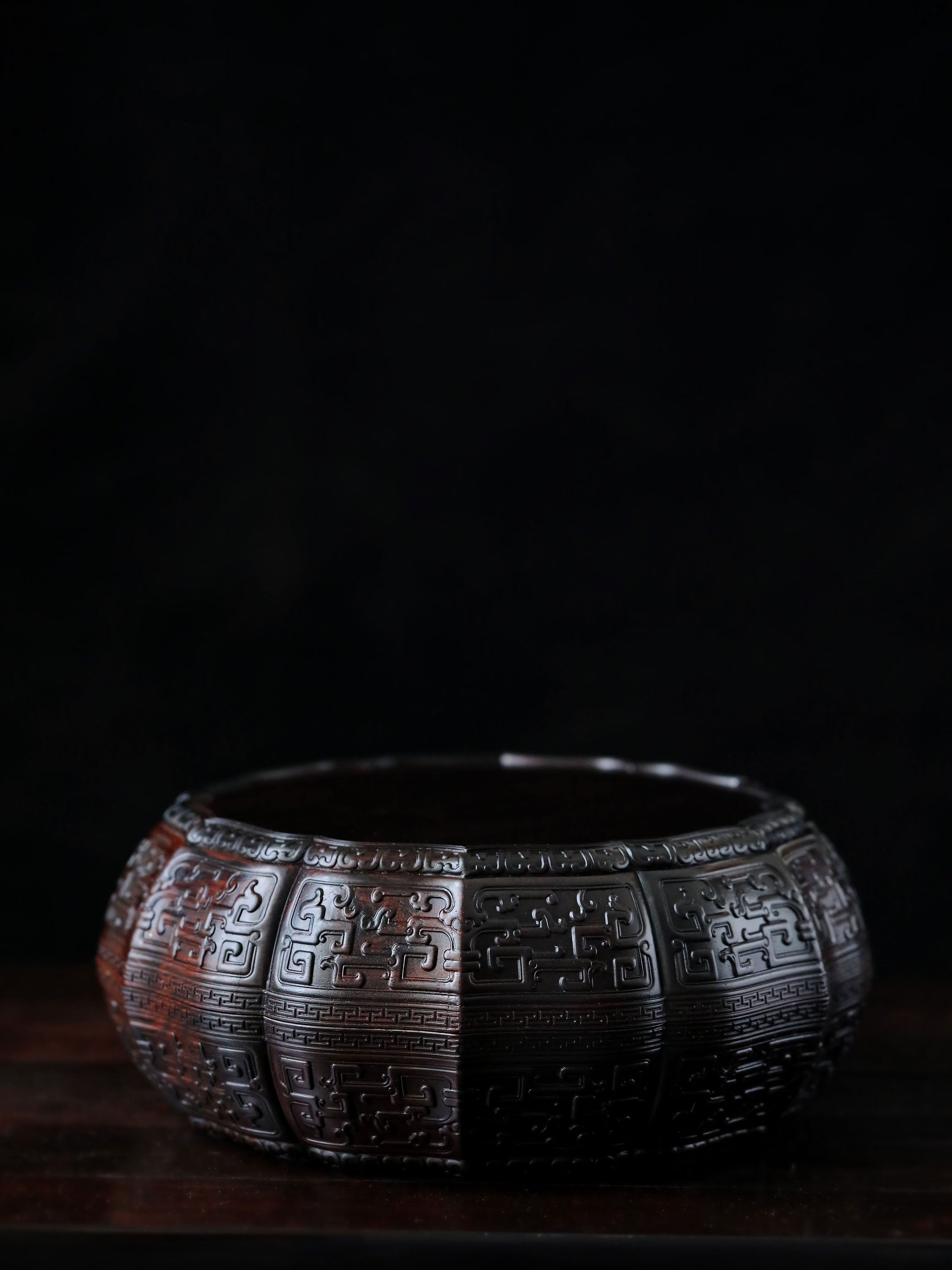 Purple sandalwood/Burmese carved twelve-cornered fruit box with a longevity sunflower shape
