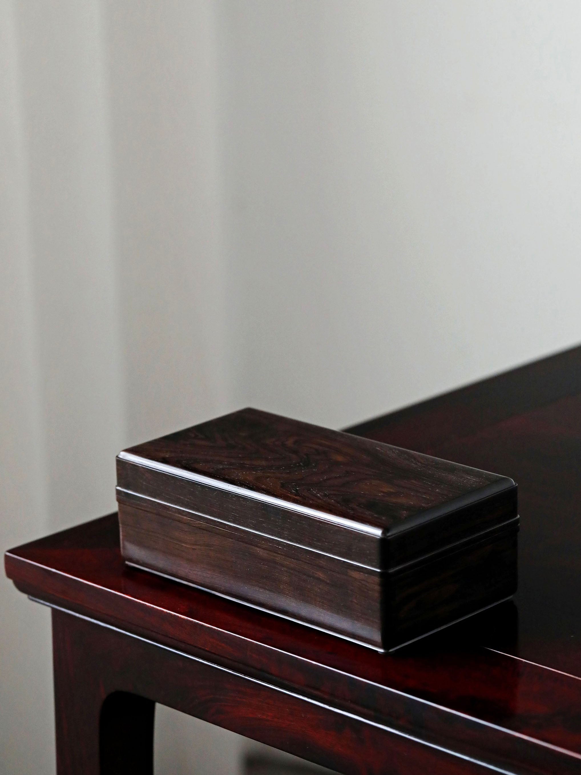 Purple sandalwood stationery box