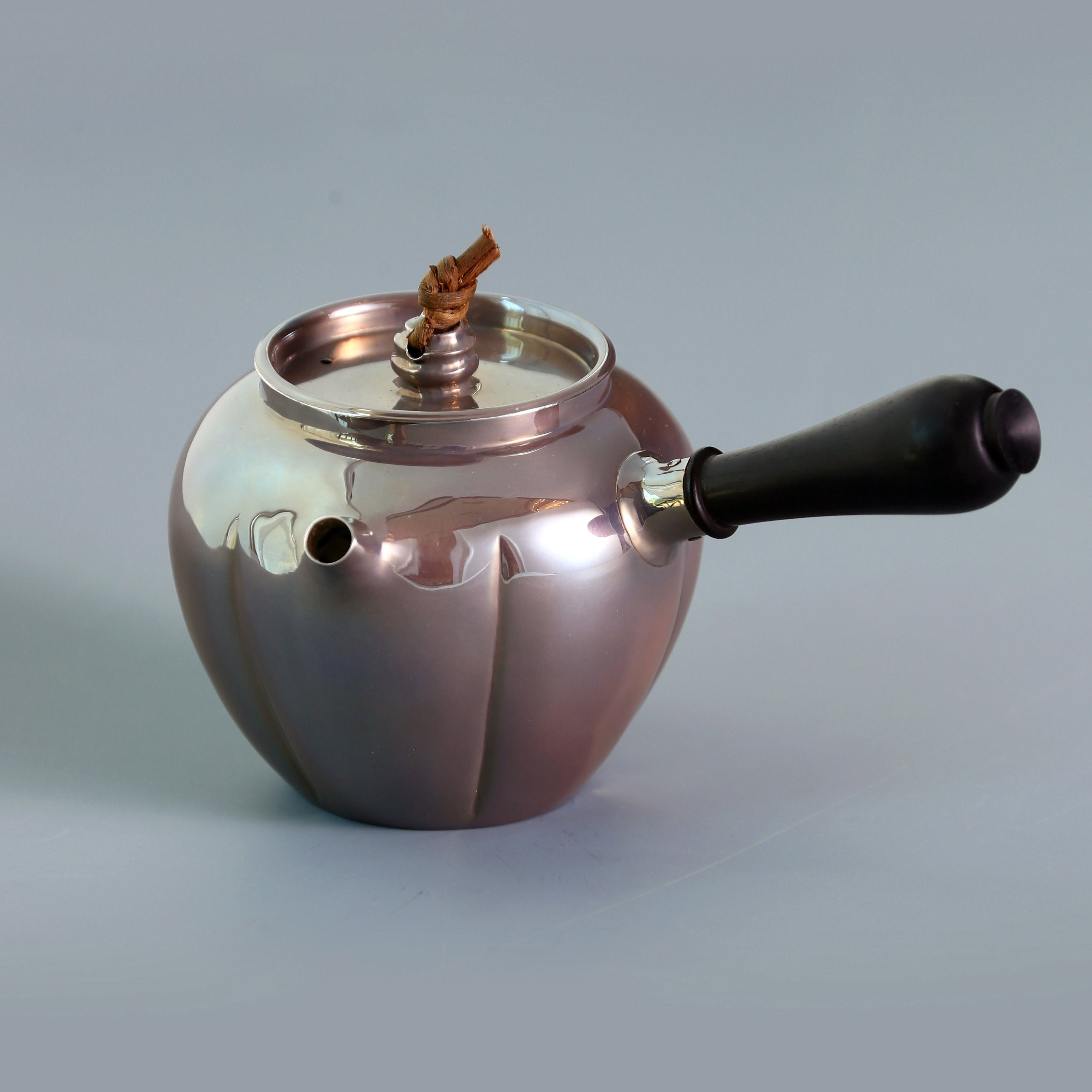Purple-skinned melon-shaped teapot with side handle, pure silver teapot