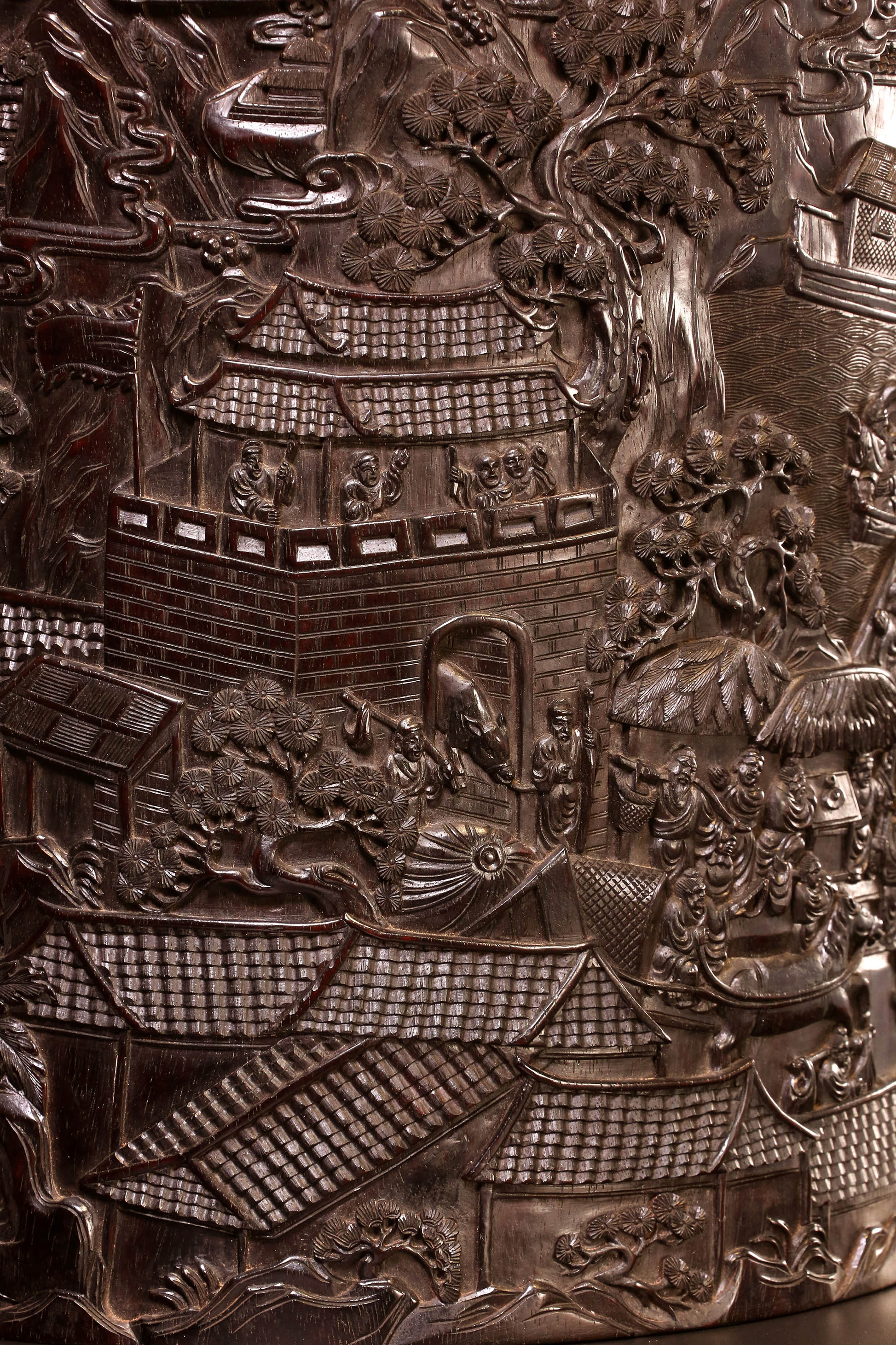 Indian rosewood brush holder depicting the Qingming Scroll