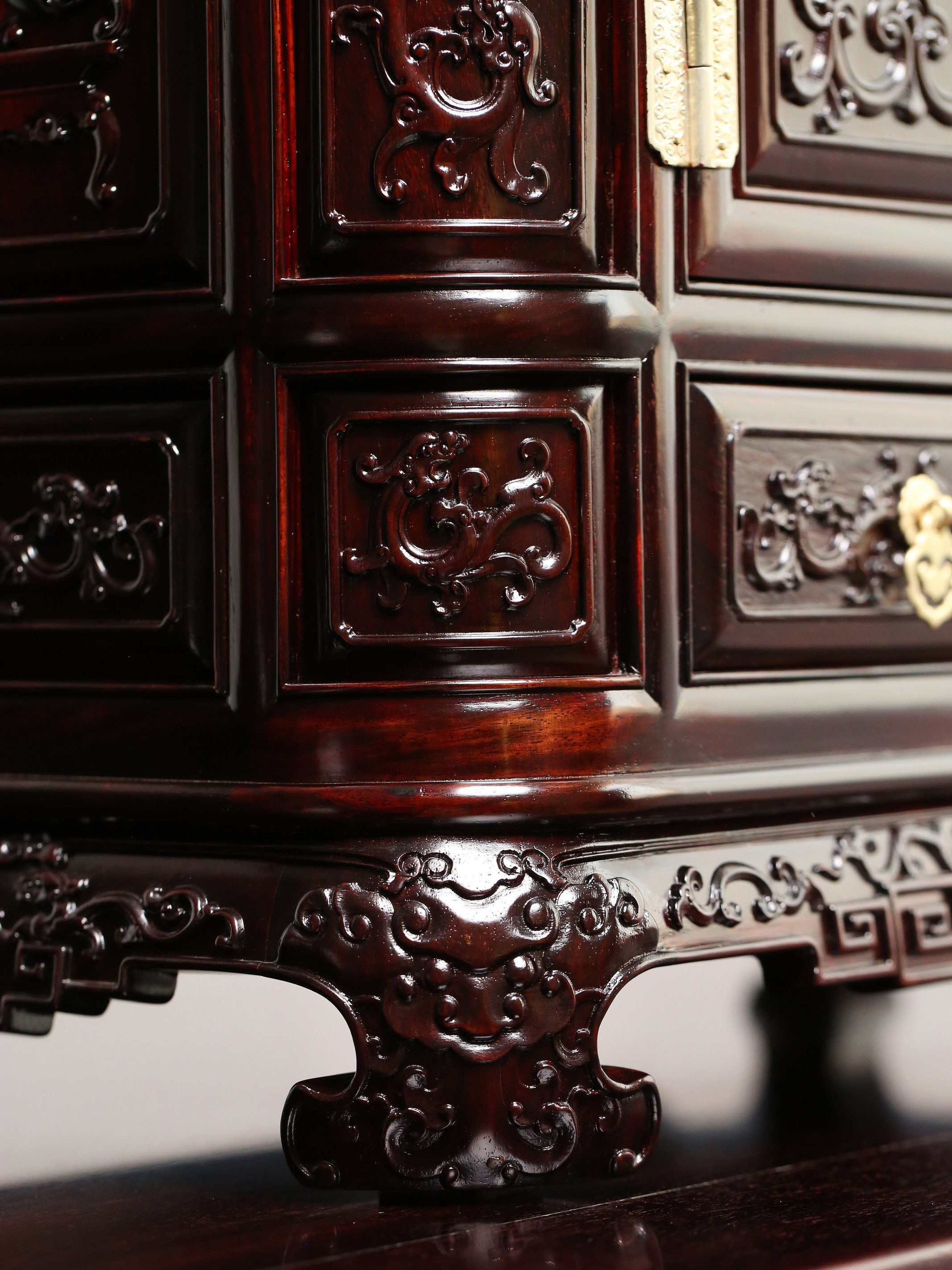 Passionflower pattern/dragon pattern/plain surface small chest cabinet with stand