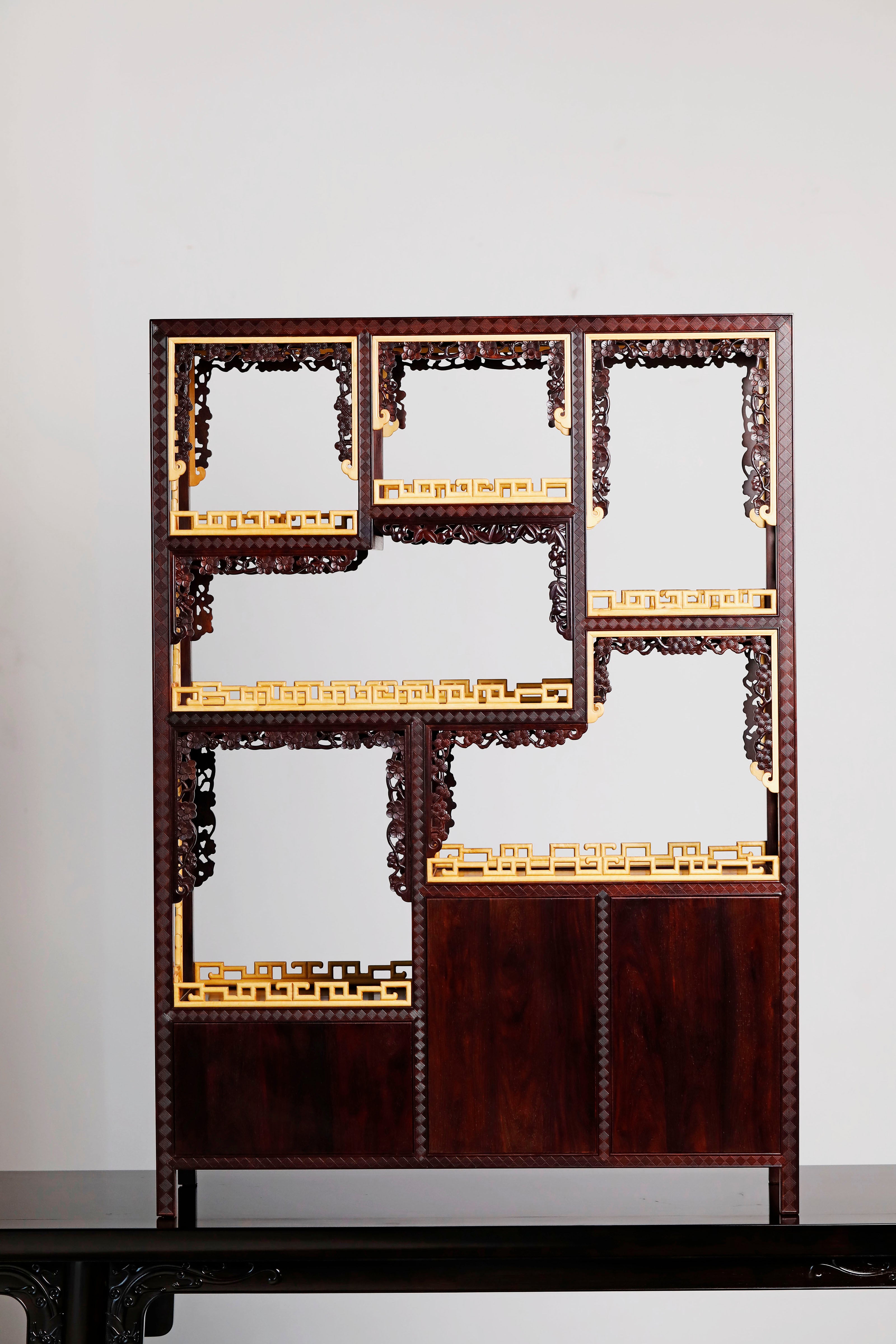 Small-leaf sandalwood inlaid table with antique display shelf